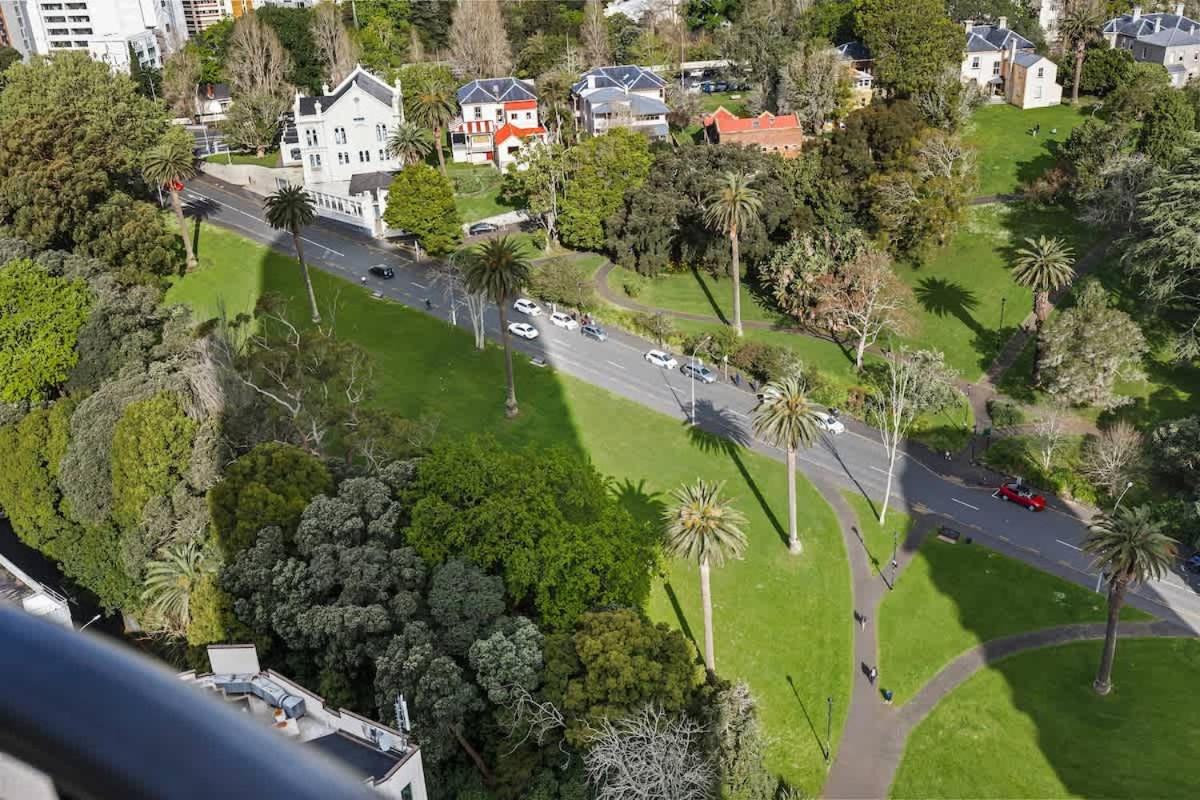 Modern 1BR Escape Central Auckland by Zodiak Stays