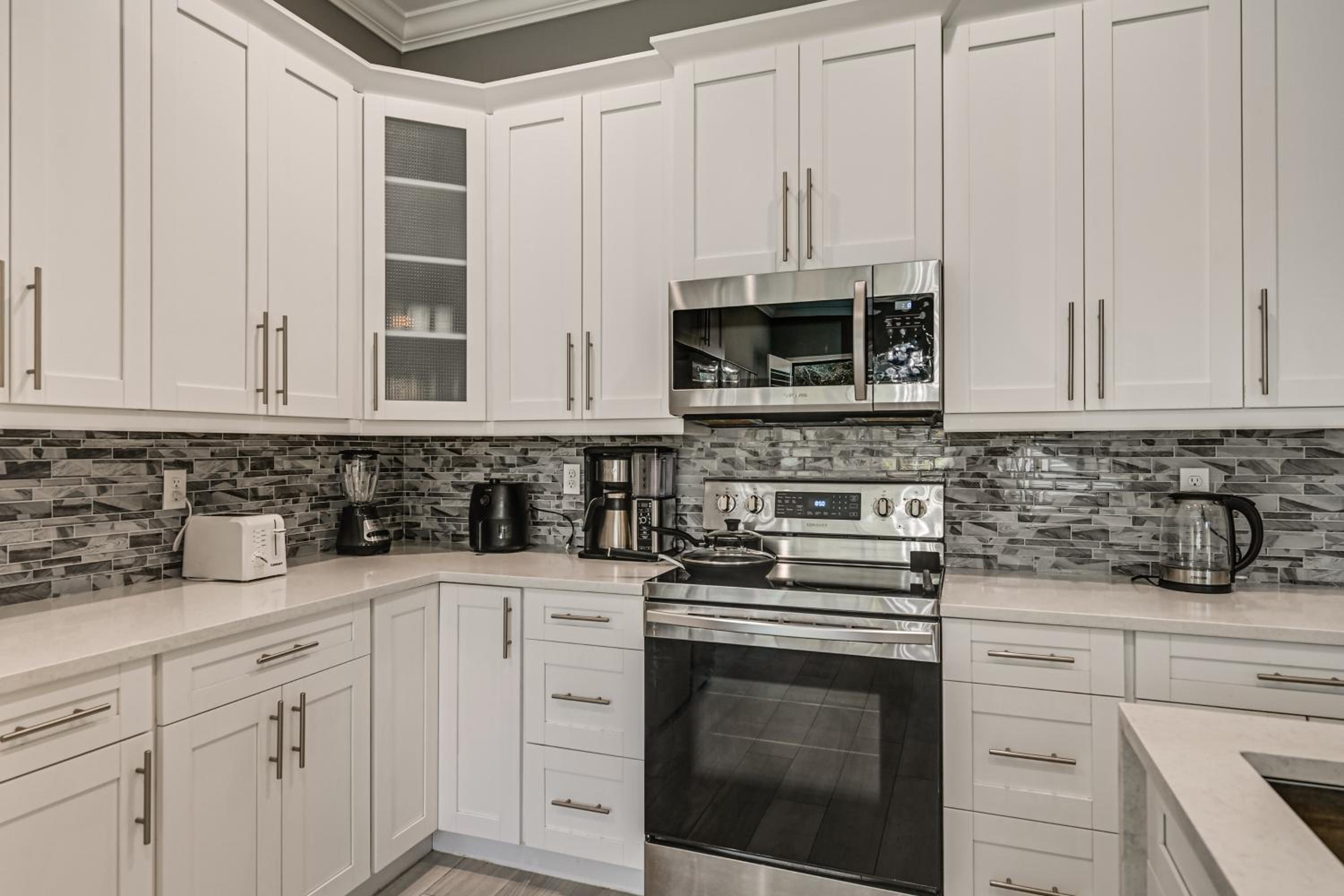 Serene, Pet-Friendly Naples Home by Golf and Beaches