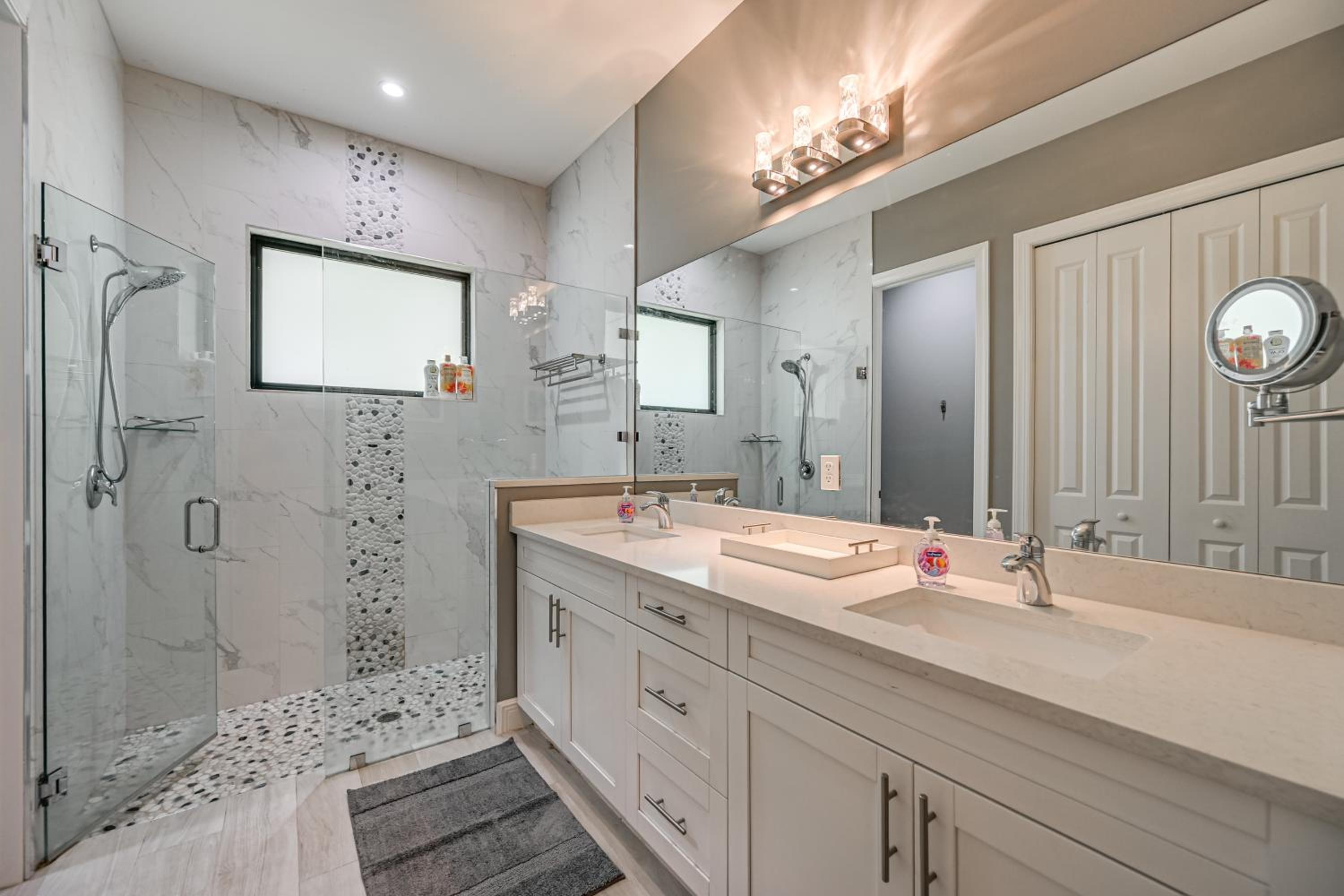 Serene, Pet-Friendly Naples Home by Golf and Beaches
