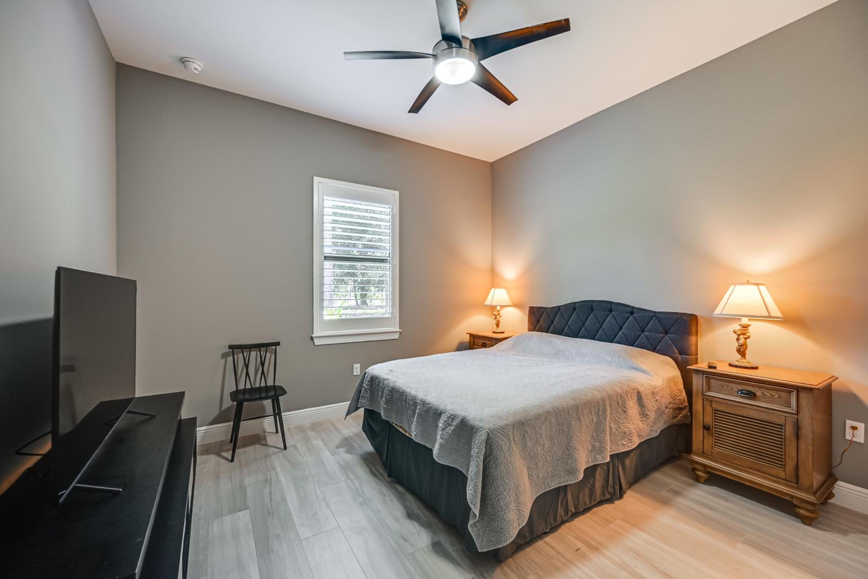 Serene, Pet-Friendly Naples Home by Golf and Beaches