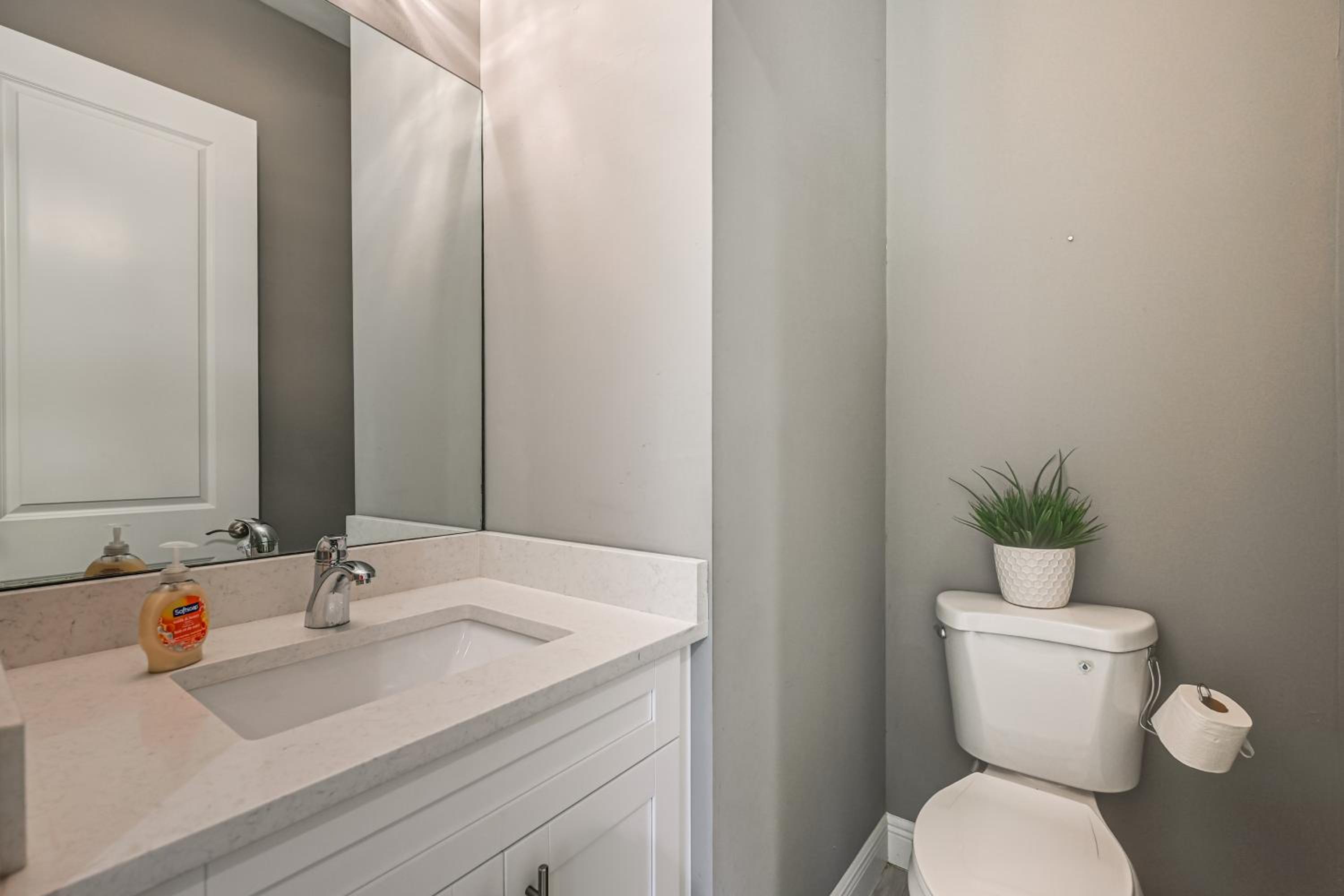 Serene, Pet-Friendly Naples Home by Golf and Beaches