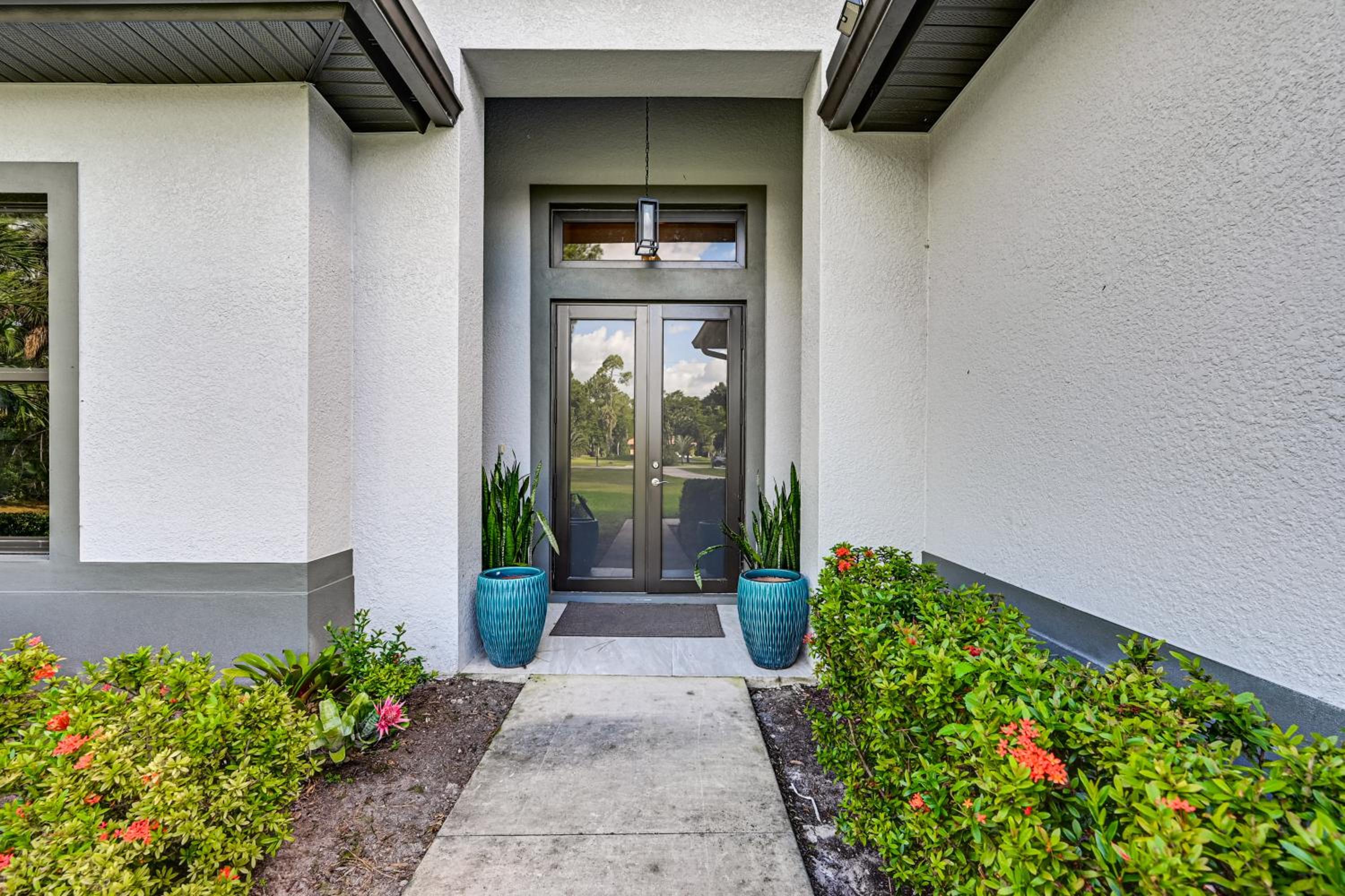 Serene, Pet-Friendly Naples Home by Golf and Beaches