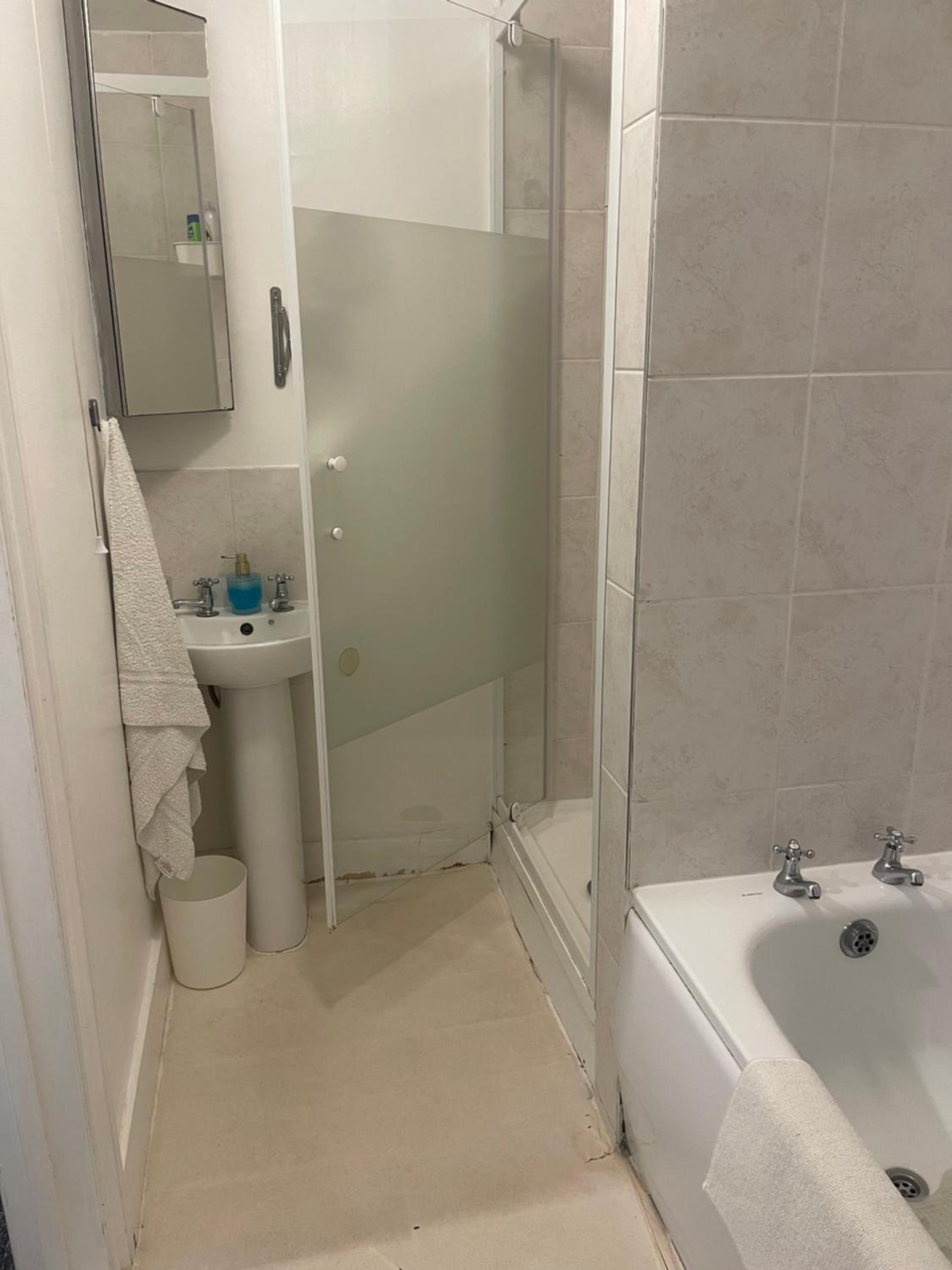 Large Leyton London Apartment