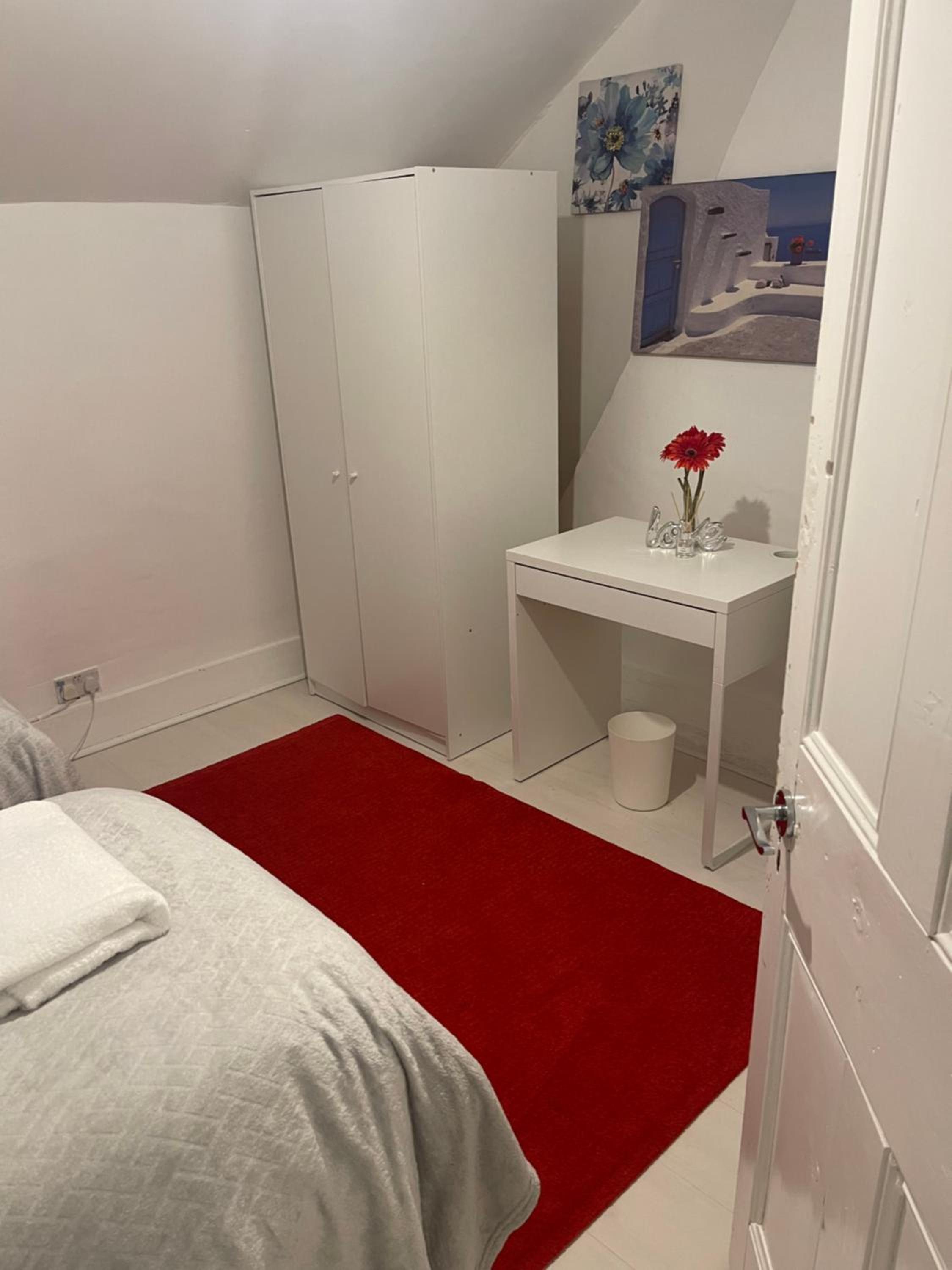 Large Leyton London Apartment