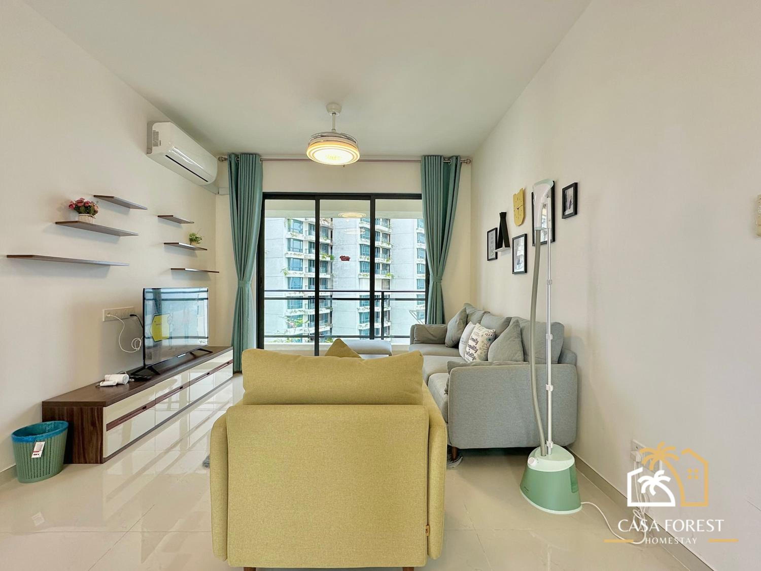 Casa Forest Modern Suites at Forest City JB