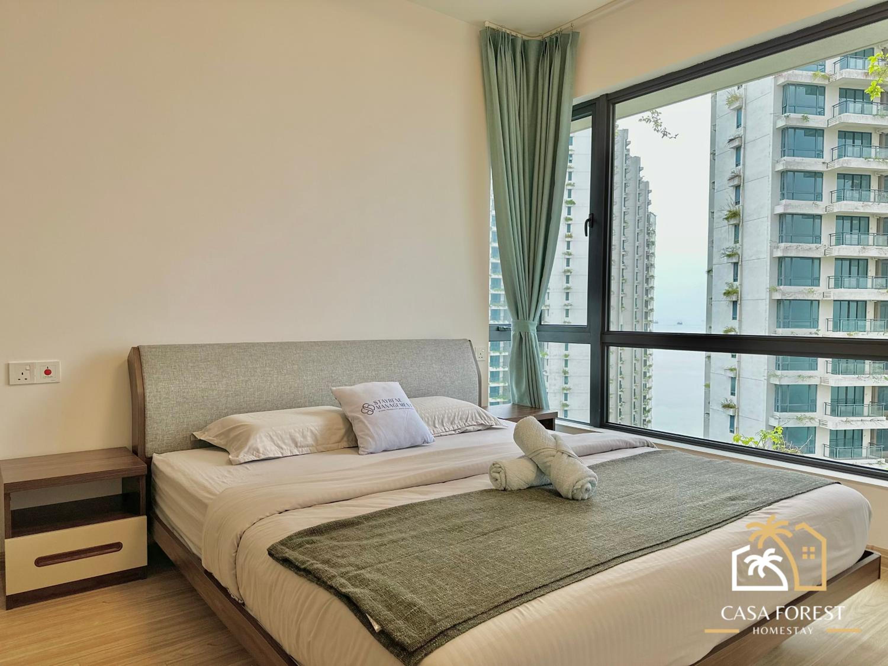Casa Forest Modern Suites at Forest City JB