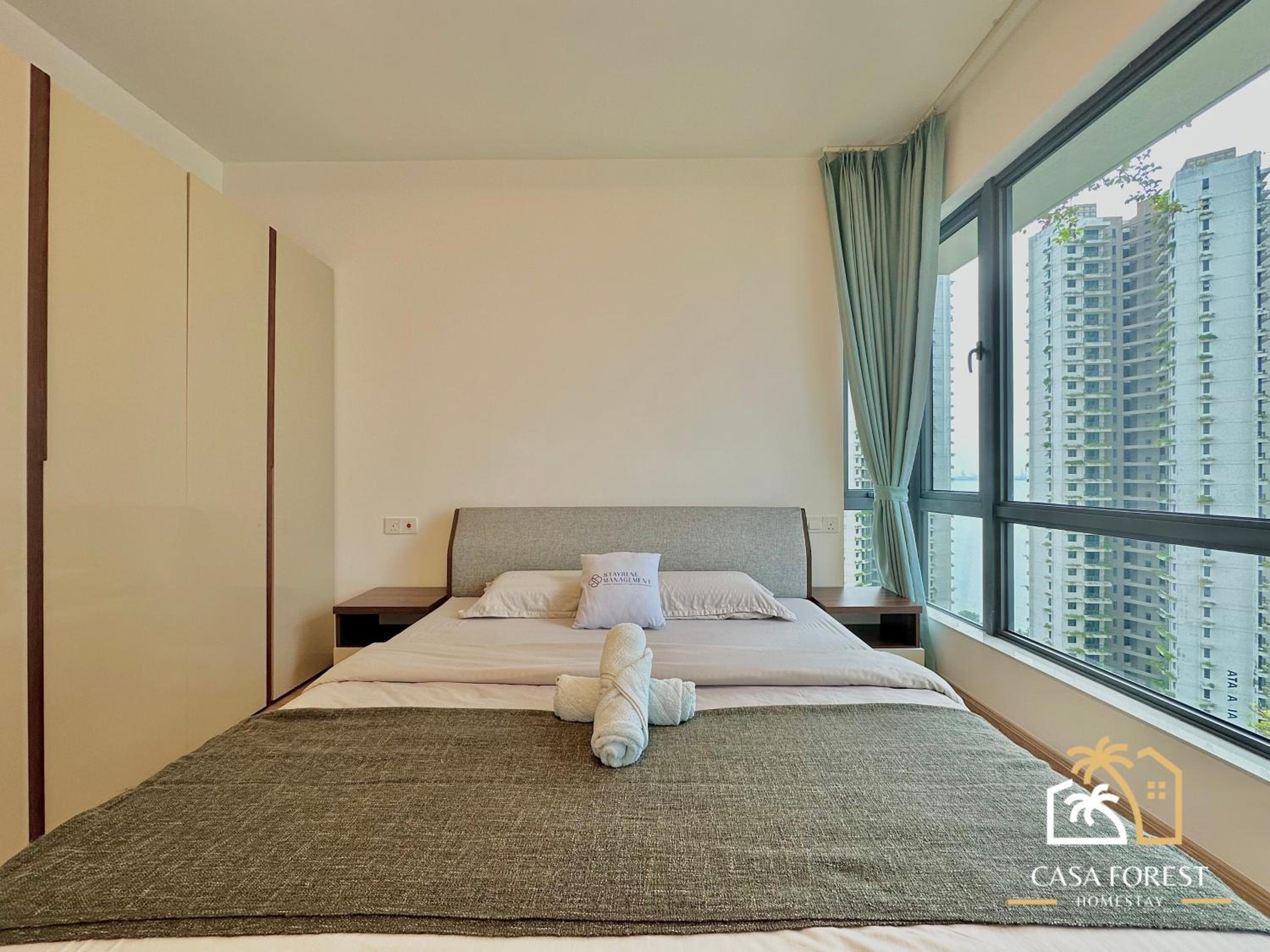 Casa Forest Modern Suites at Forest City JB