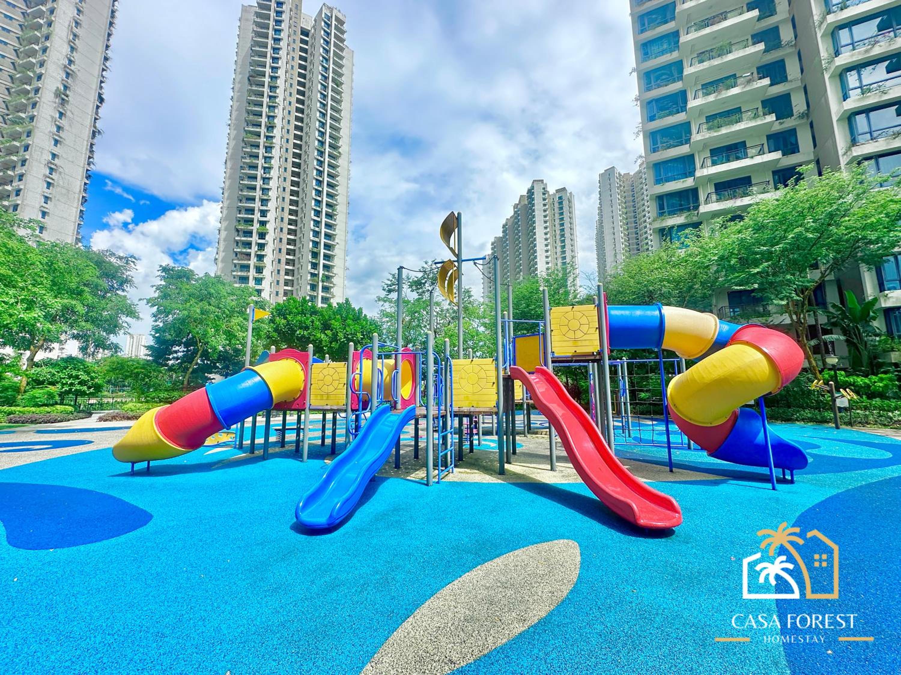 Casa Forest Modern Suites at Forest City JB