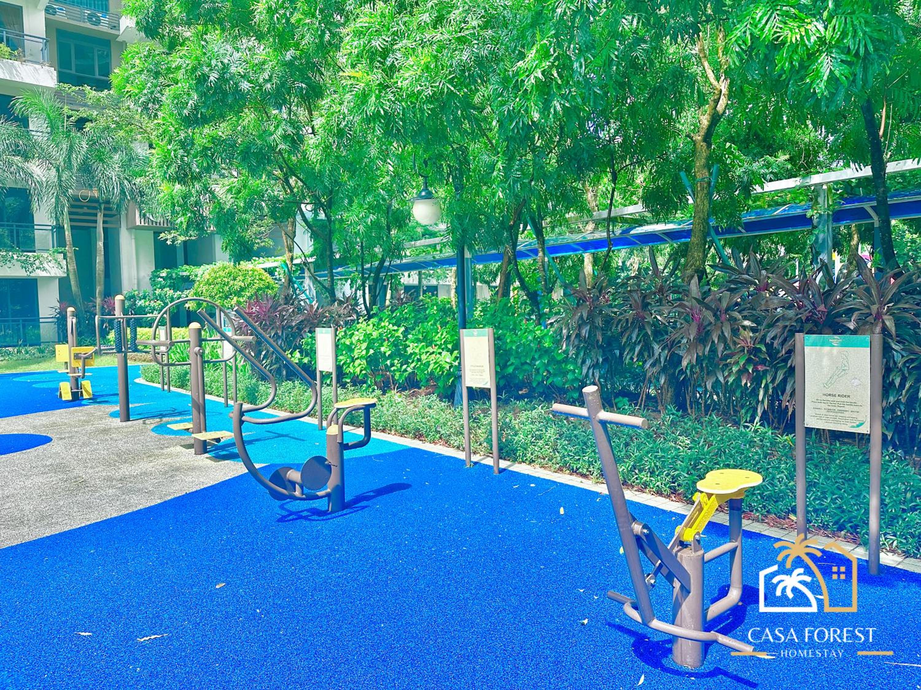 Casa Forest Modern Suites at Forest City JB