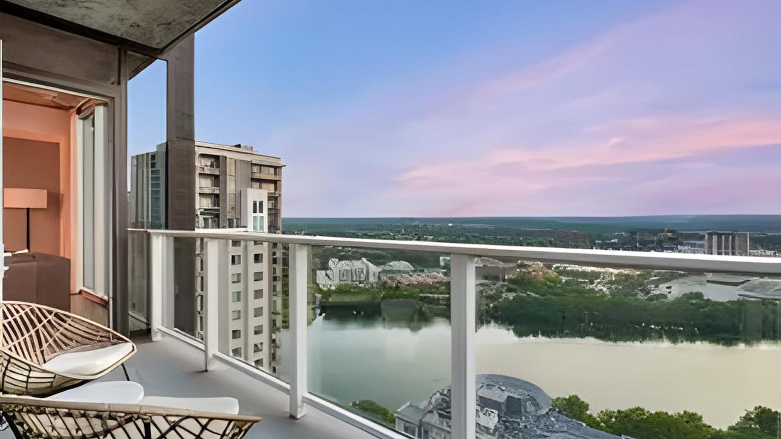2 Luxury Condos 1 Block from Rainey St New High Rise w Rooftop Pool Gym