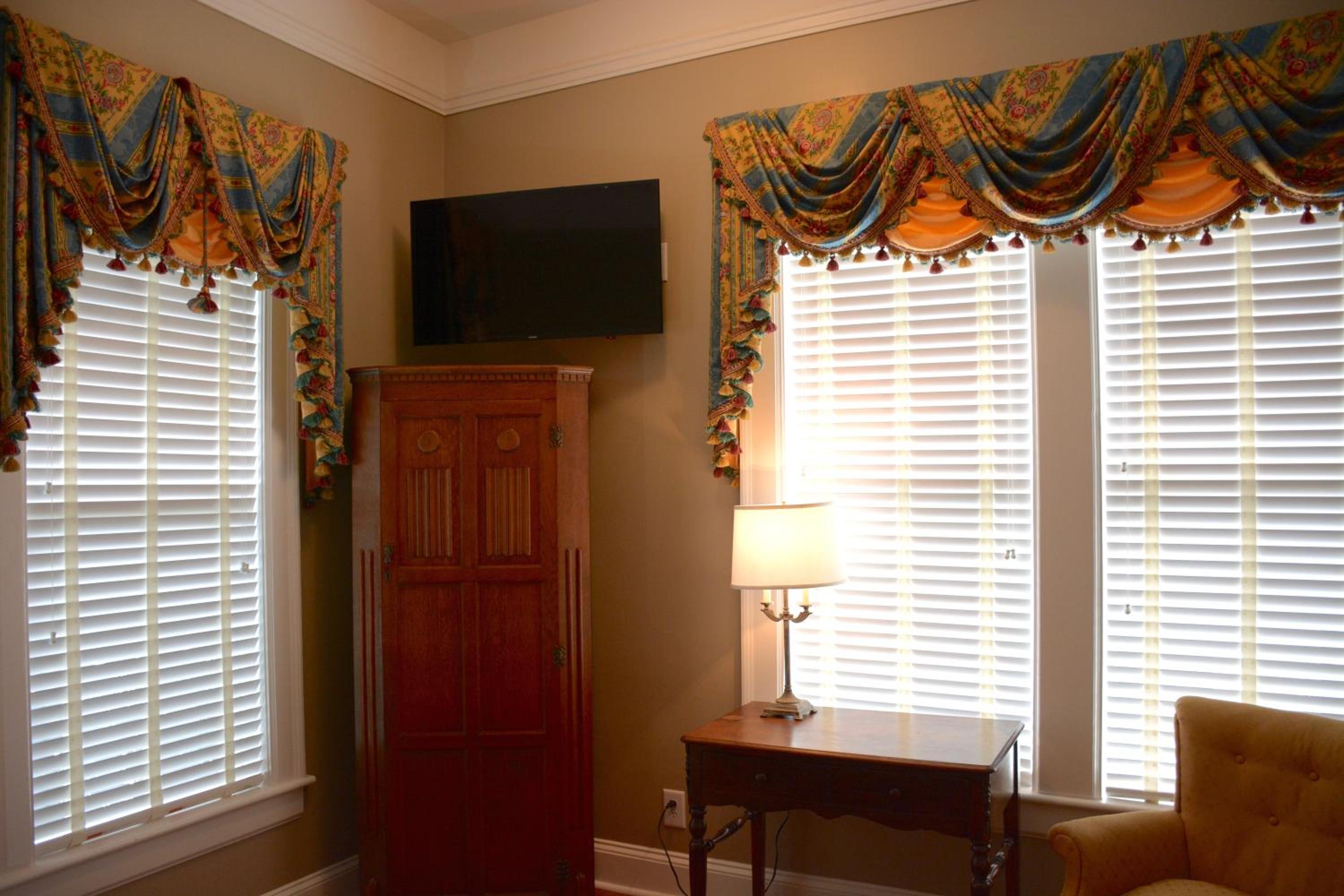Bluff View Inn