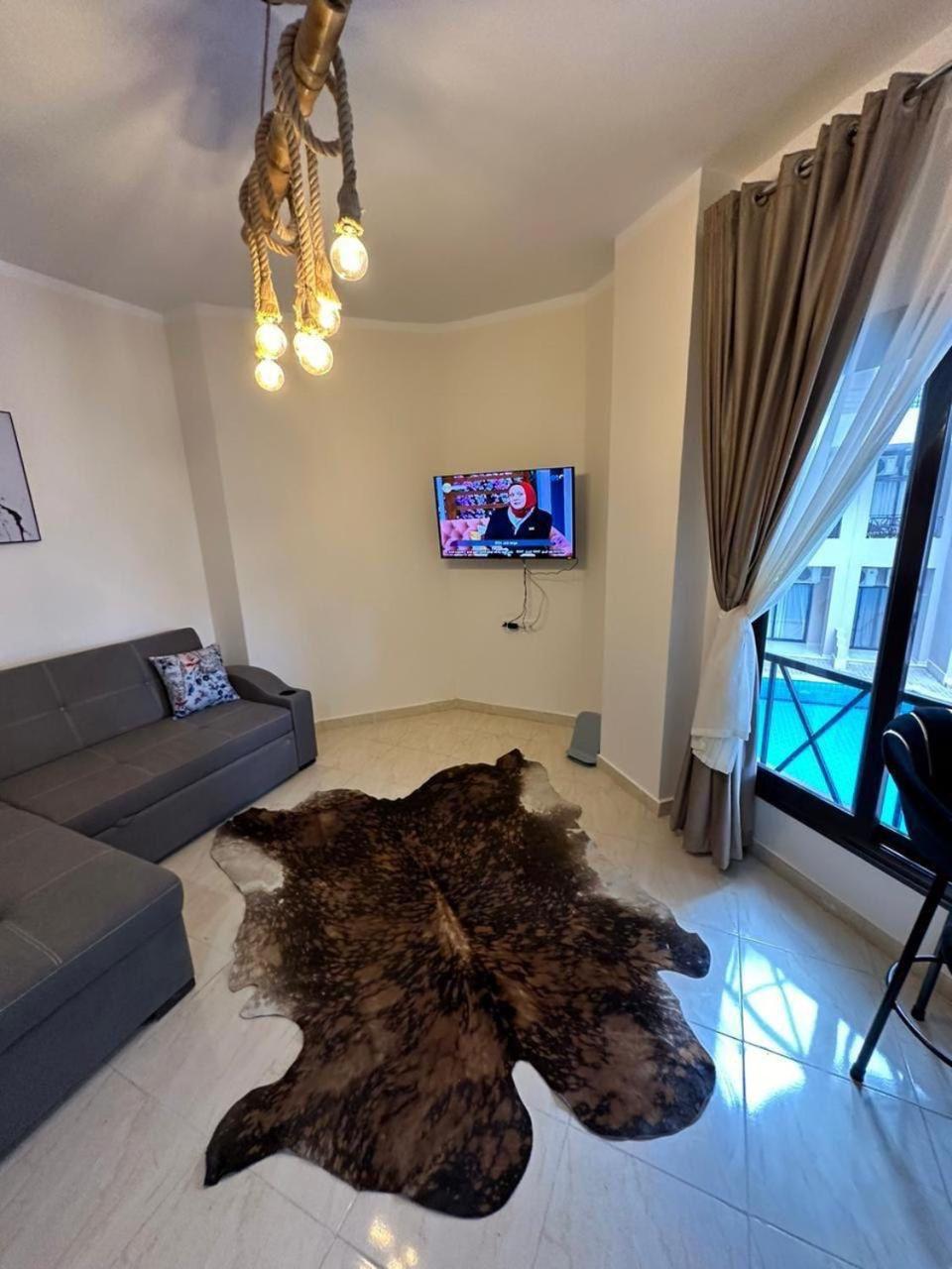 Resort Apt w 6 Pools Near Gouna