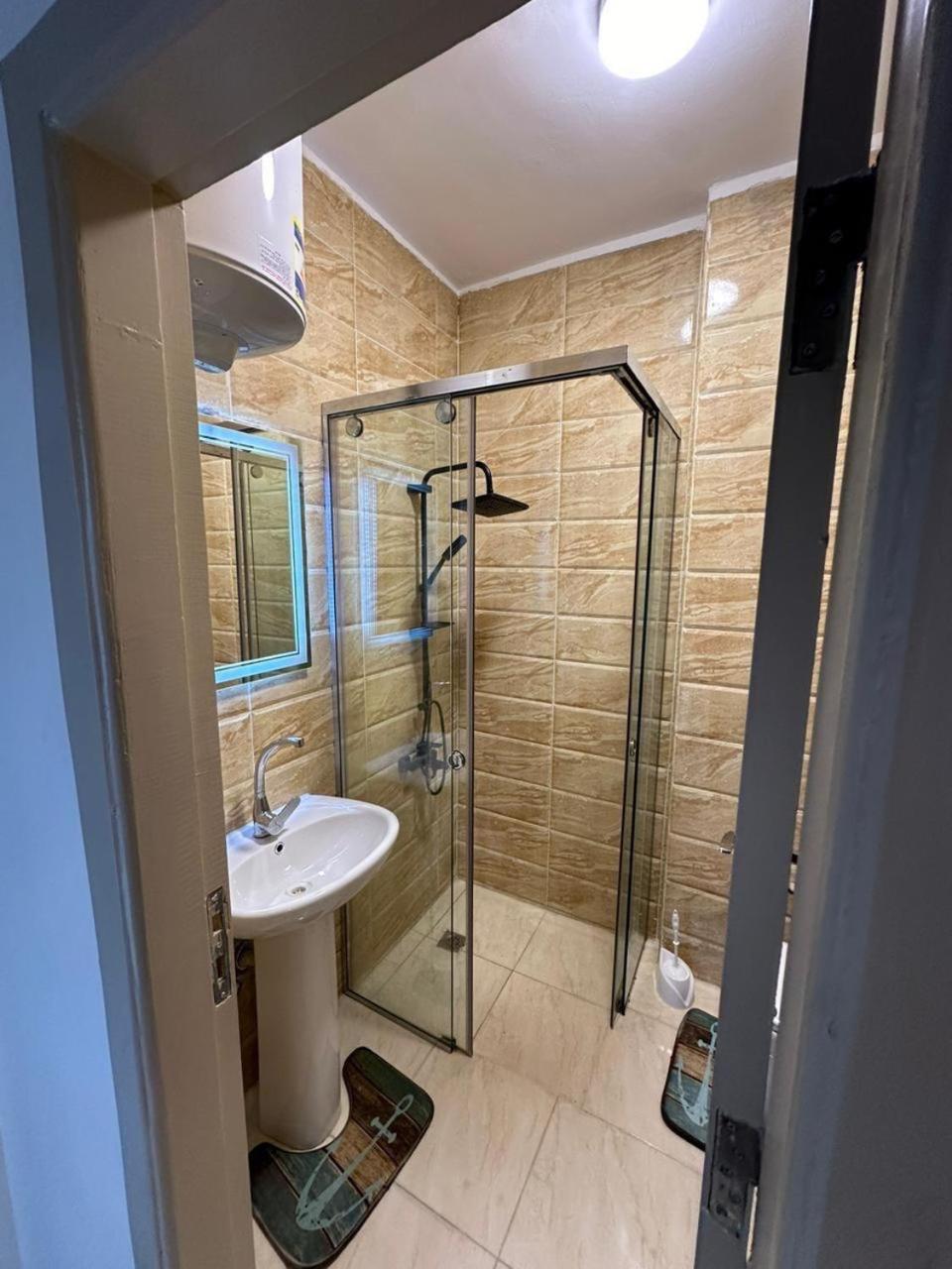 Resort Apt w 6 Pools Near Gouna