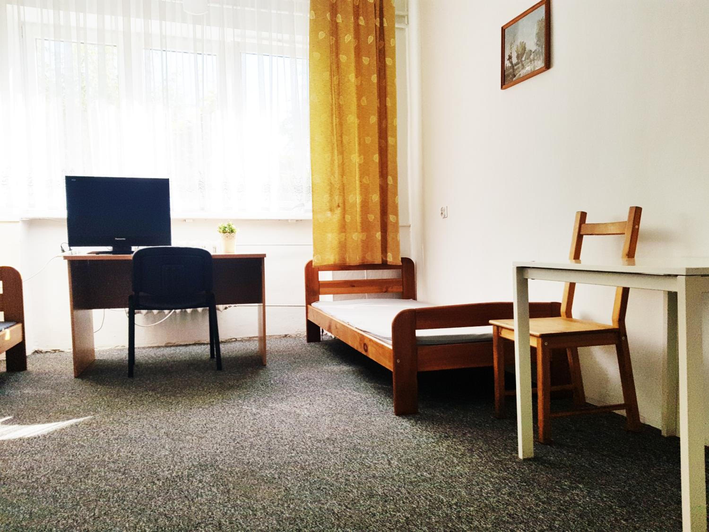 mHostel24