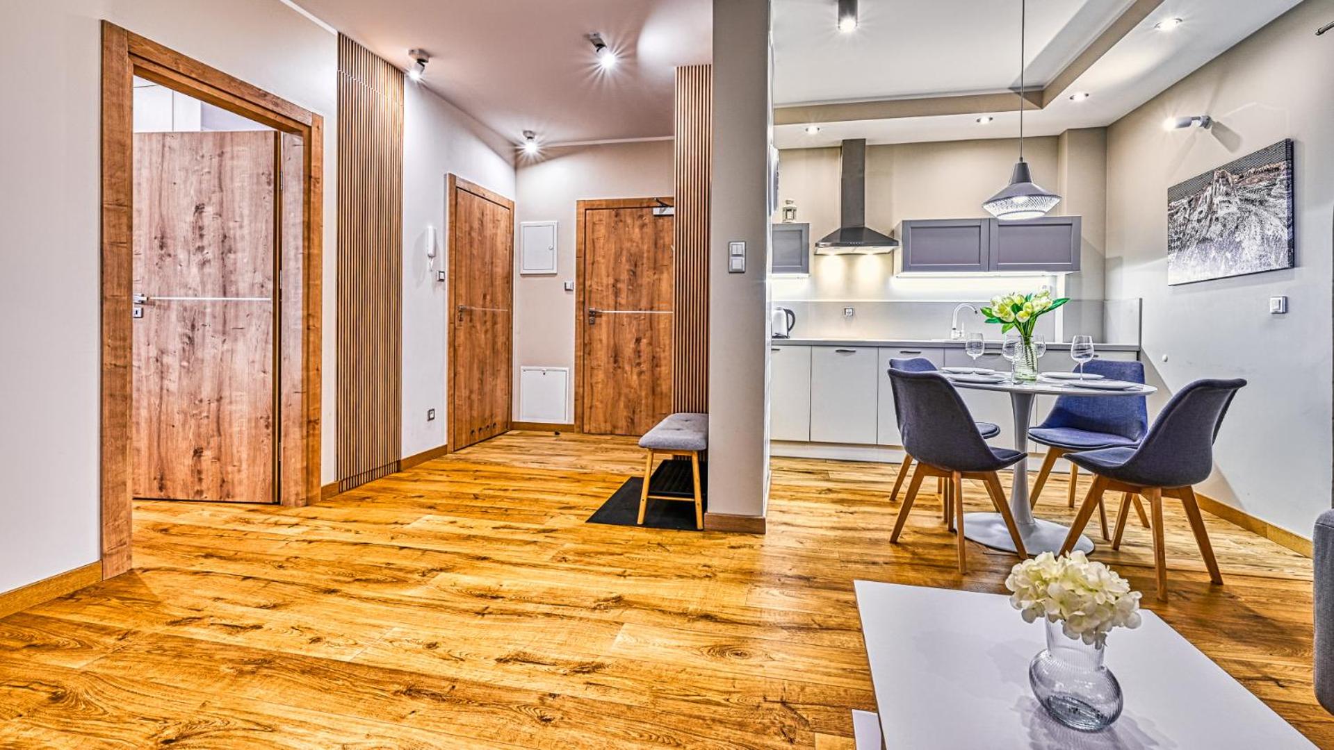 Apartamenty Rezydencja Karkonoska blisko szlaków i wyciągów by Royal Aparts
