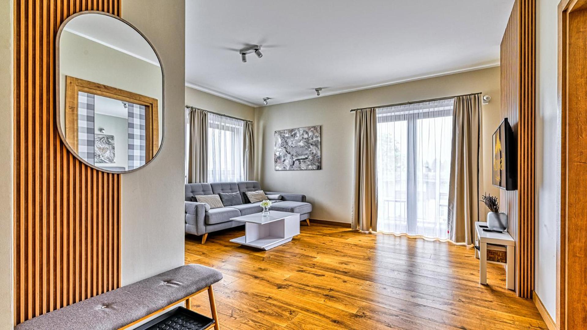 Apartamenty Rezydencja Karkonoska blisko szlaków i wyciągów by Royal Aparts