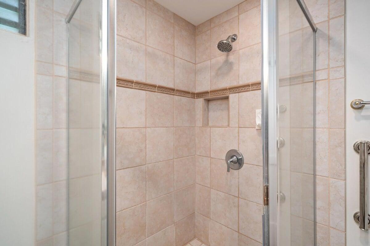 Kahana Village 17 · KHV 17 Spacious 2BD Condo w Oceanviews and S