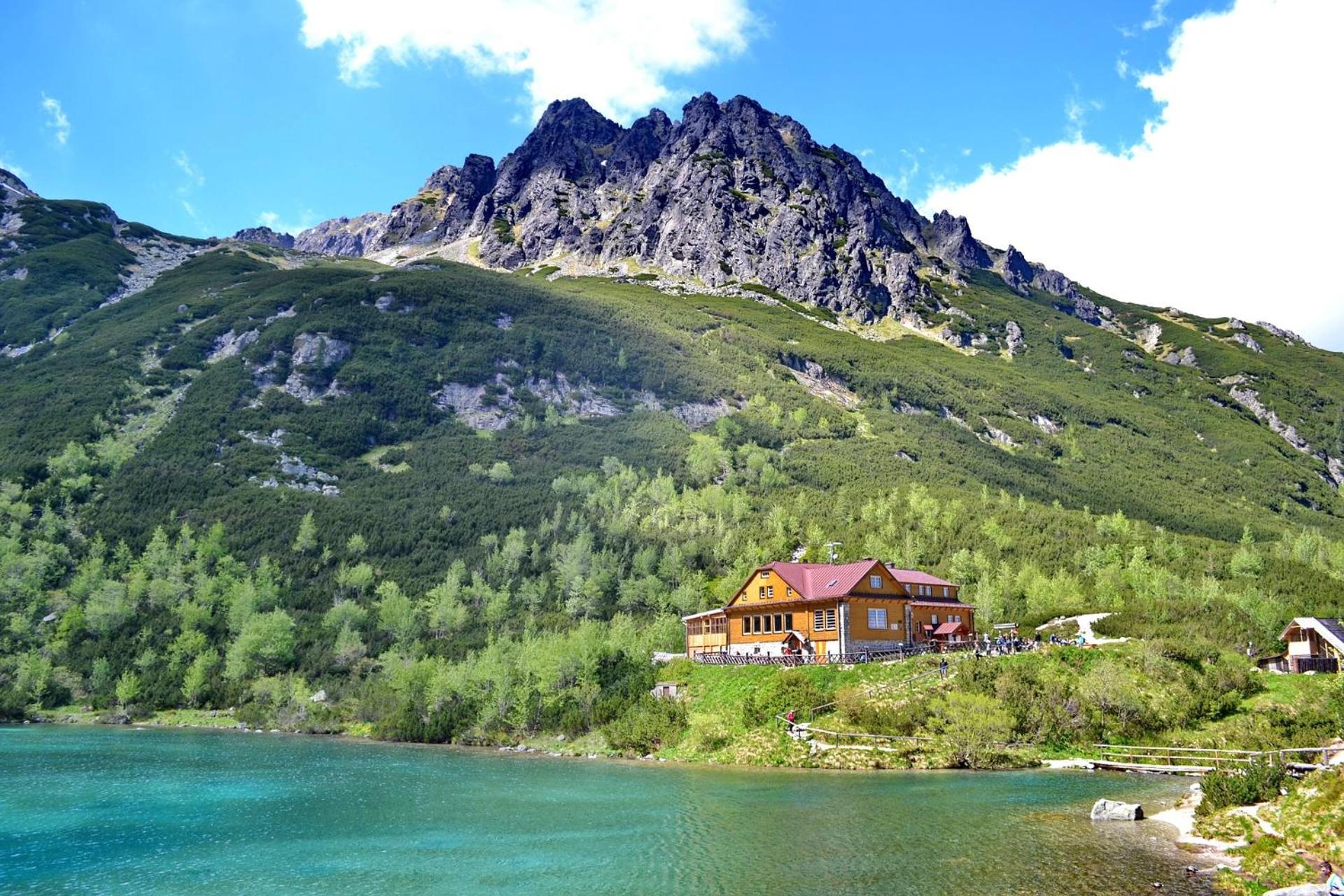 NATIF Apartment Poprad - Near High Tatras, Free Parking, Garage