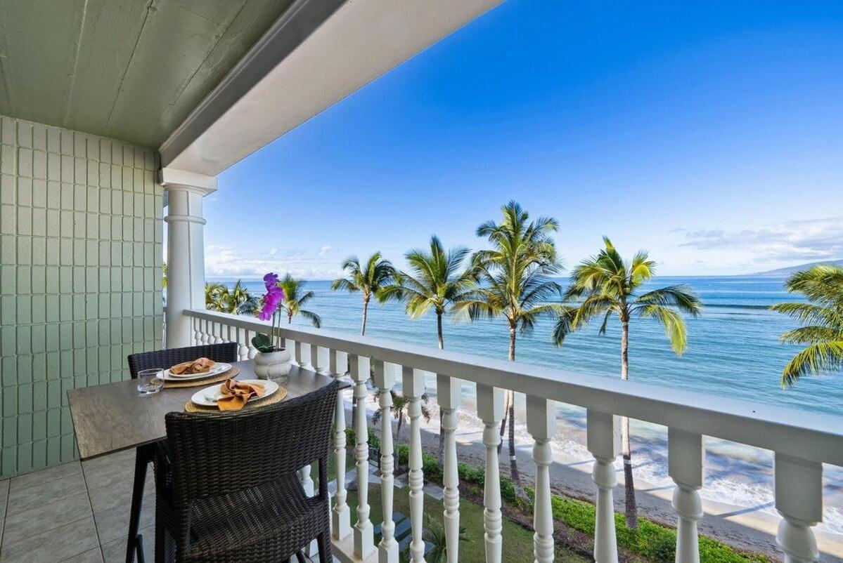Lahaina Shores 523 · LS 523 Direct Beachfront Studio with Stunni