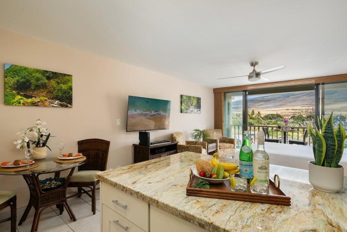 Lahaina Shores 306 · LS 306 Dream Maui Studio by the Beach Pool