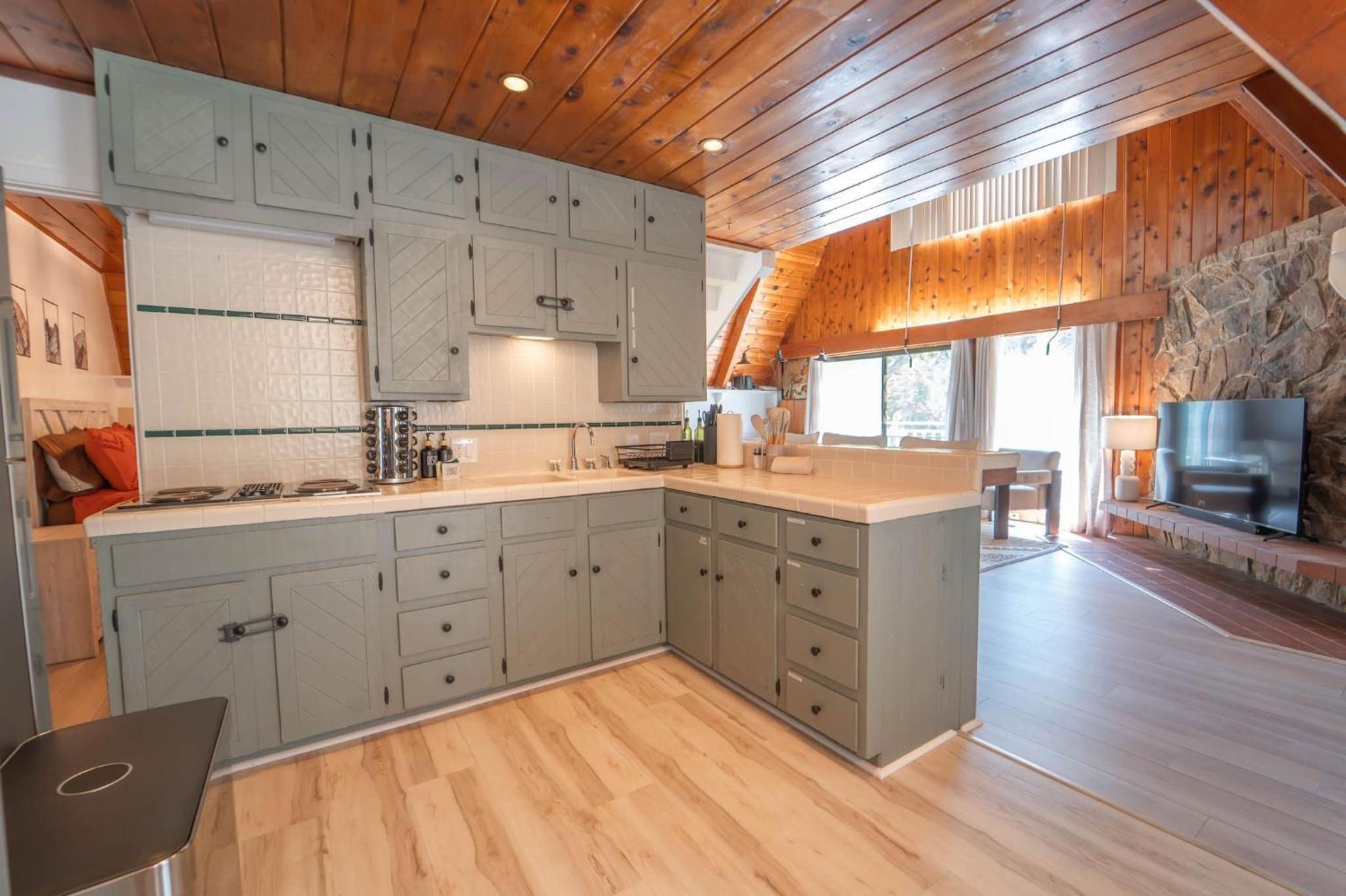 Sequoia Vintage A-frame River Retreat