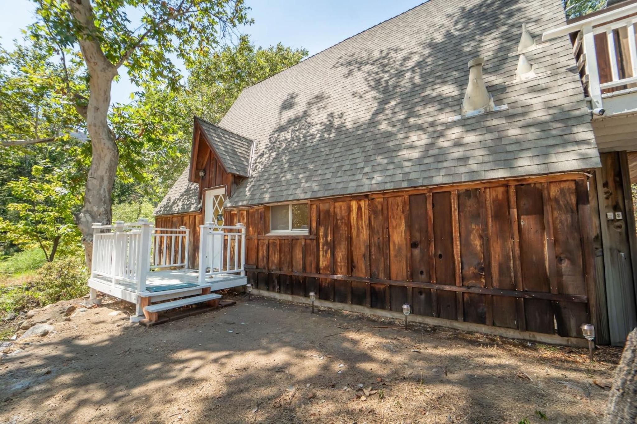 Sequoia Vintage A-frame River Retreat