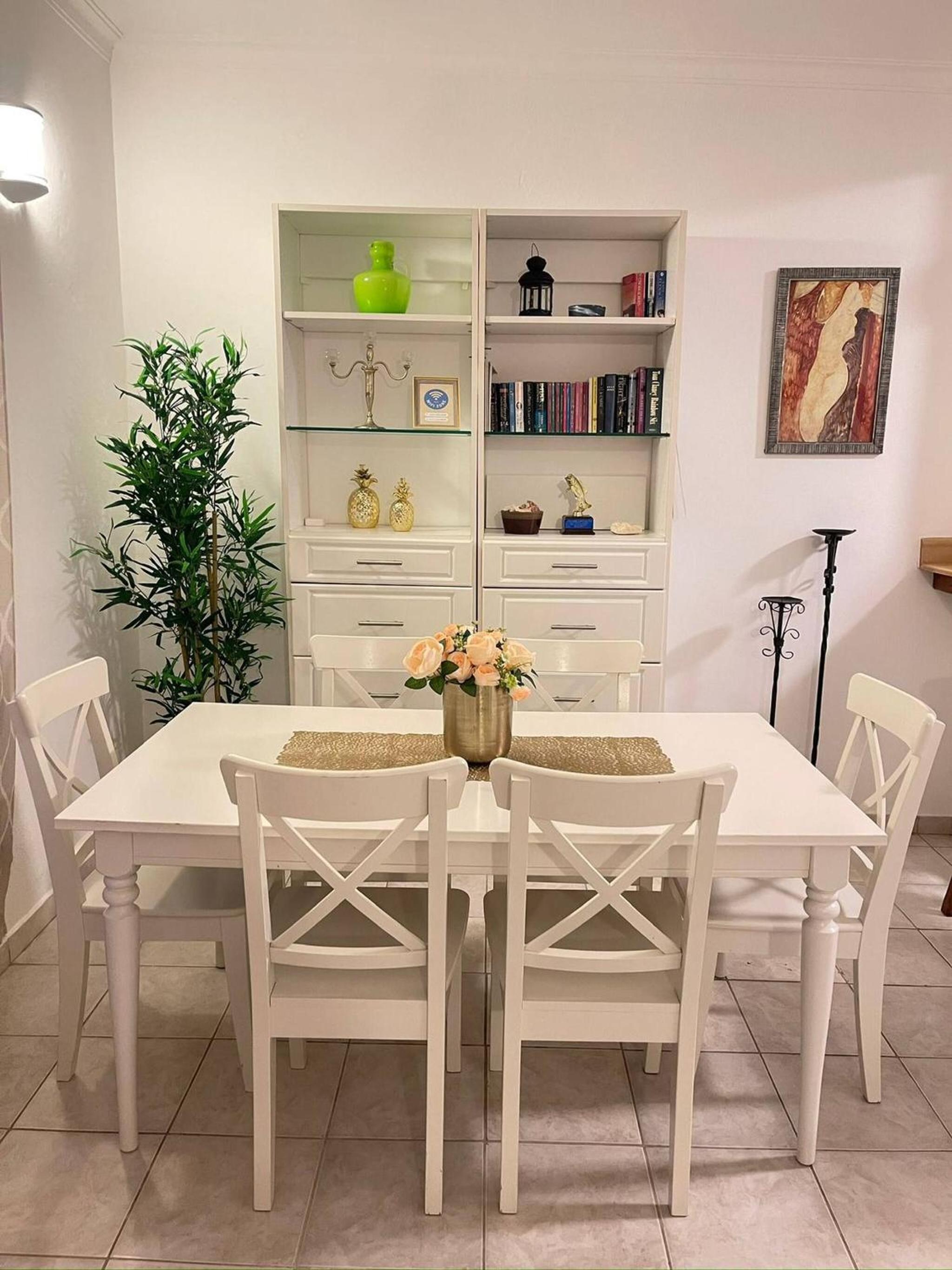 Apartment 5 Mins Walk To The Beach