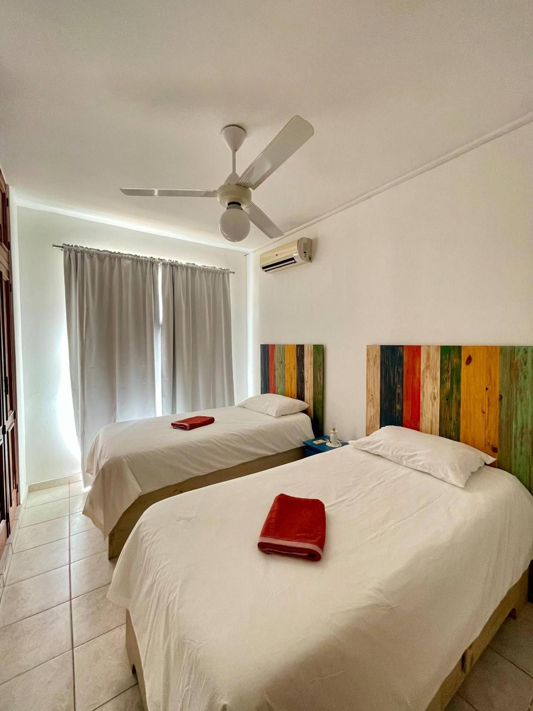 Apartment 5 Mins Walk To The Beach