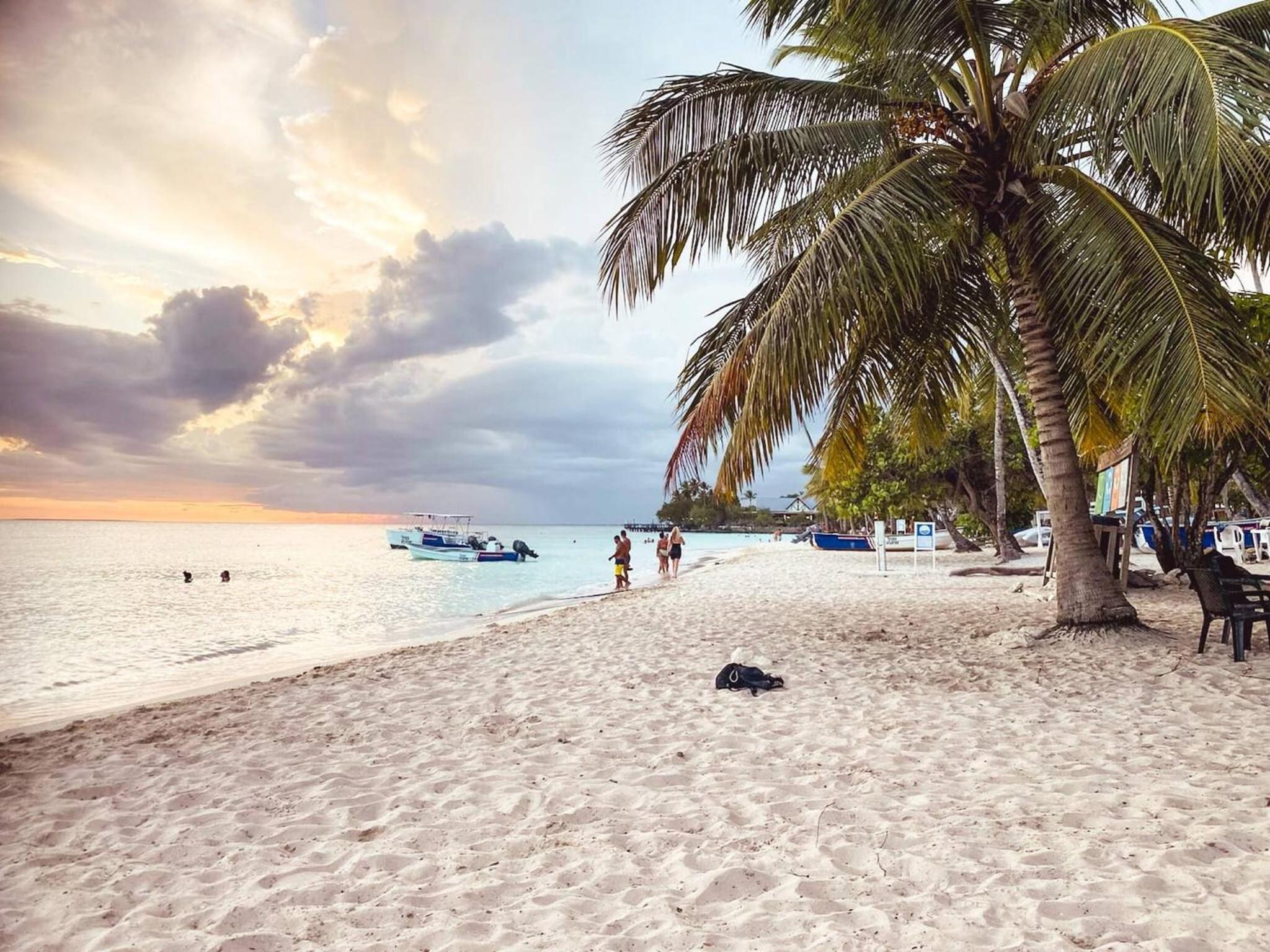 Apartment 5 Mins Walk To The Beach