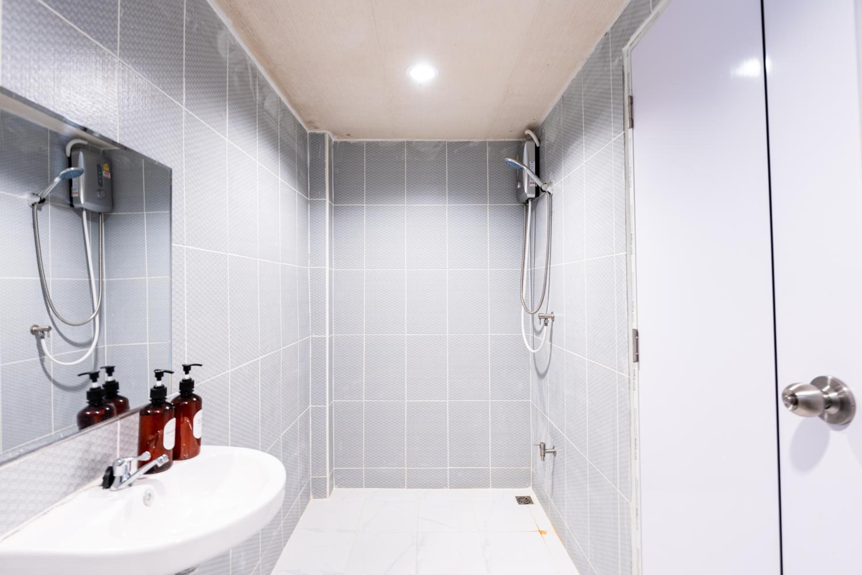 Stay On Sukhumvit Soi 11 BTS Nana - สเตย์ออน สุขุมวิท 11 รถไฟฟ้านานา Pro
