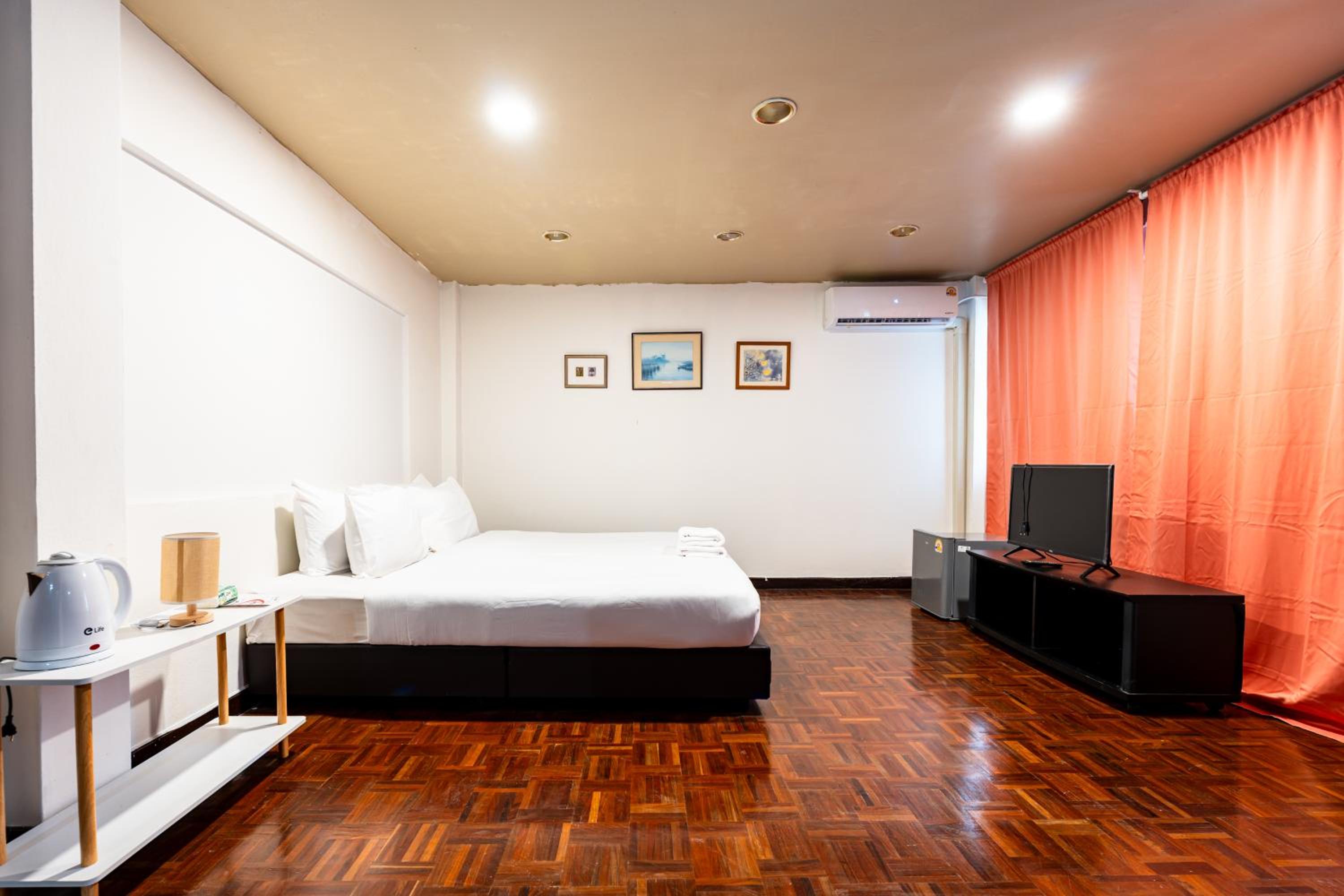 Stay On Sukhumvit Soi 11 BTS Nana - สเตย์ออน สุขุมวิท 11 รถไฟฟ้านานา Pro