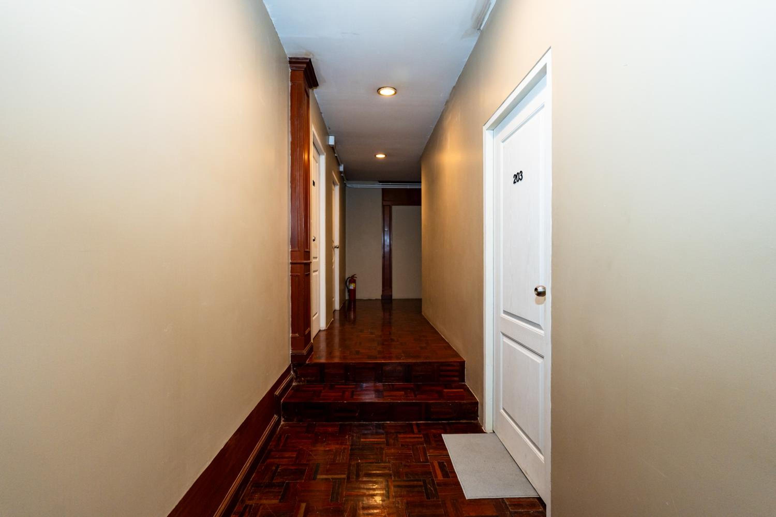 Stay On Sukhumvit Soi 11 BTS Nana - สเตย์ออน สุขุมวิท 11 รถไฟฟ้านานา Pro