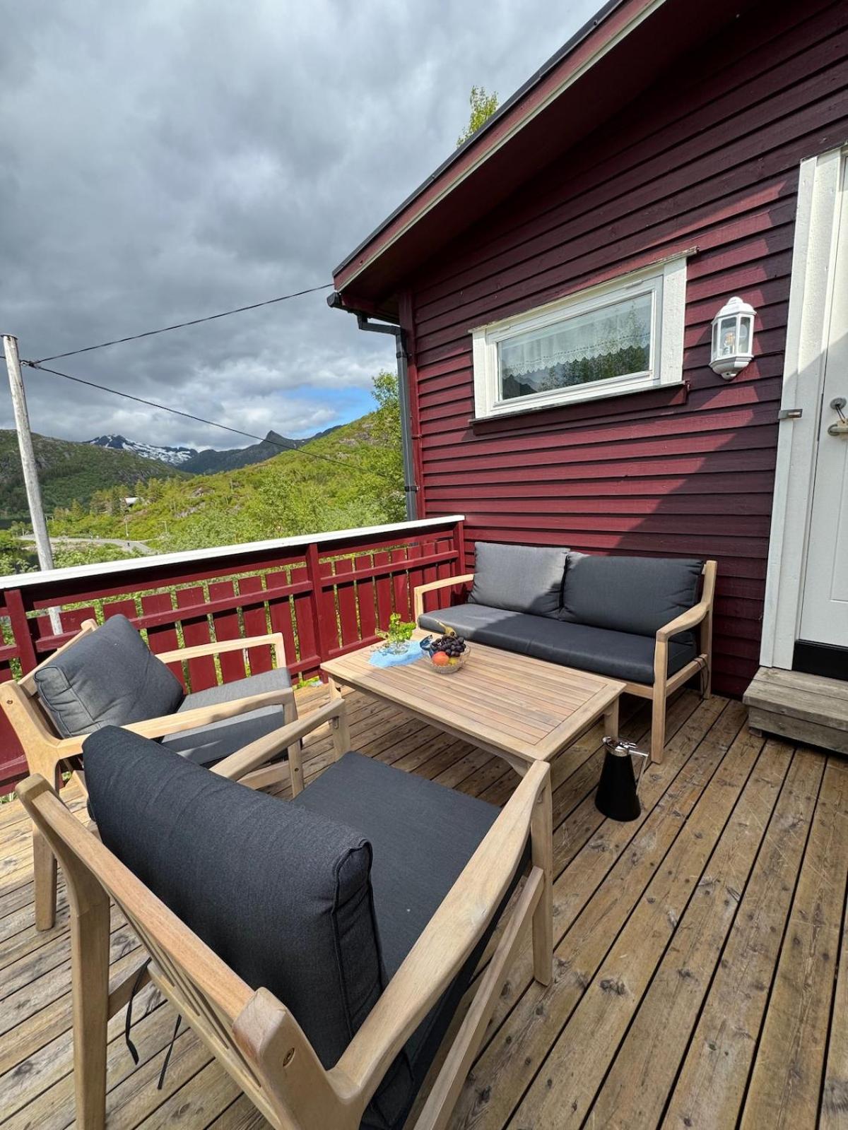 Cabin in Lofoten - Northern Lights view