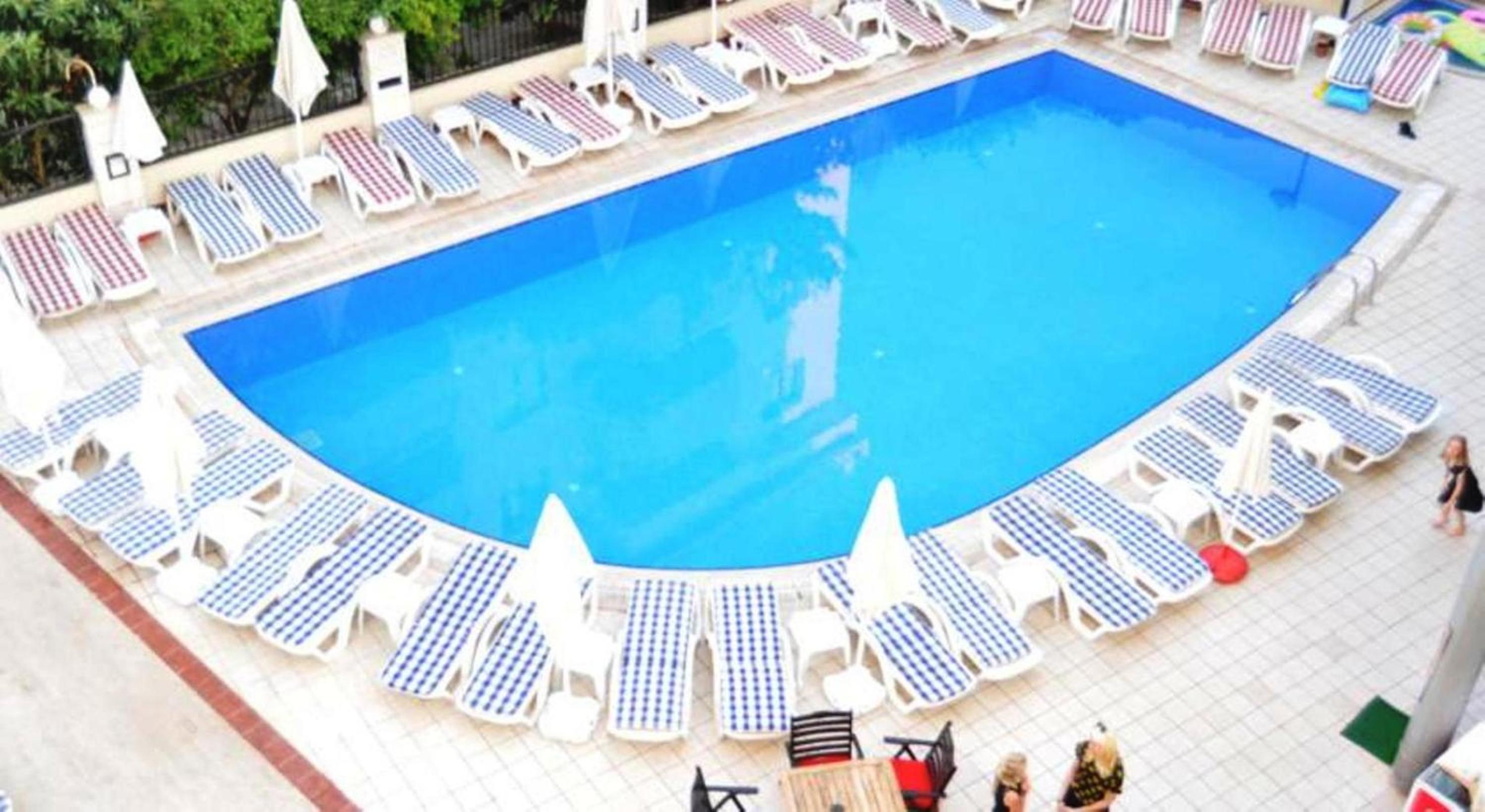 Almena Hotel - Image 10