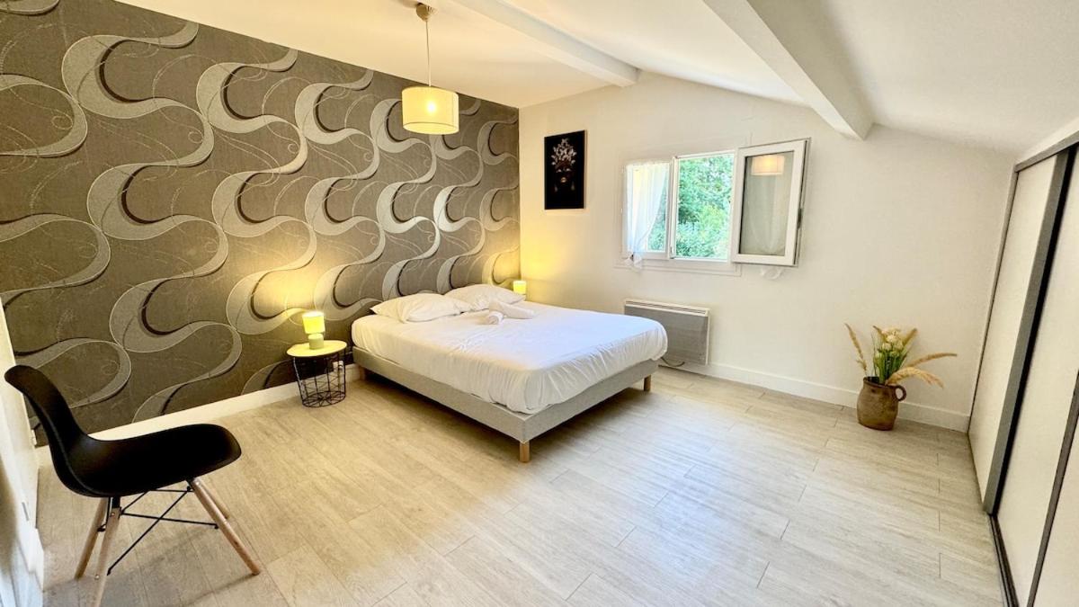 Le refuge, Wifi, Parking privé, Proche Limoges, terrasse, jardin