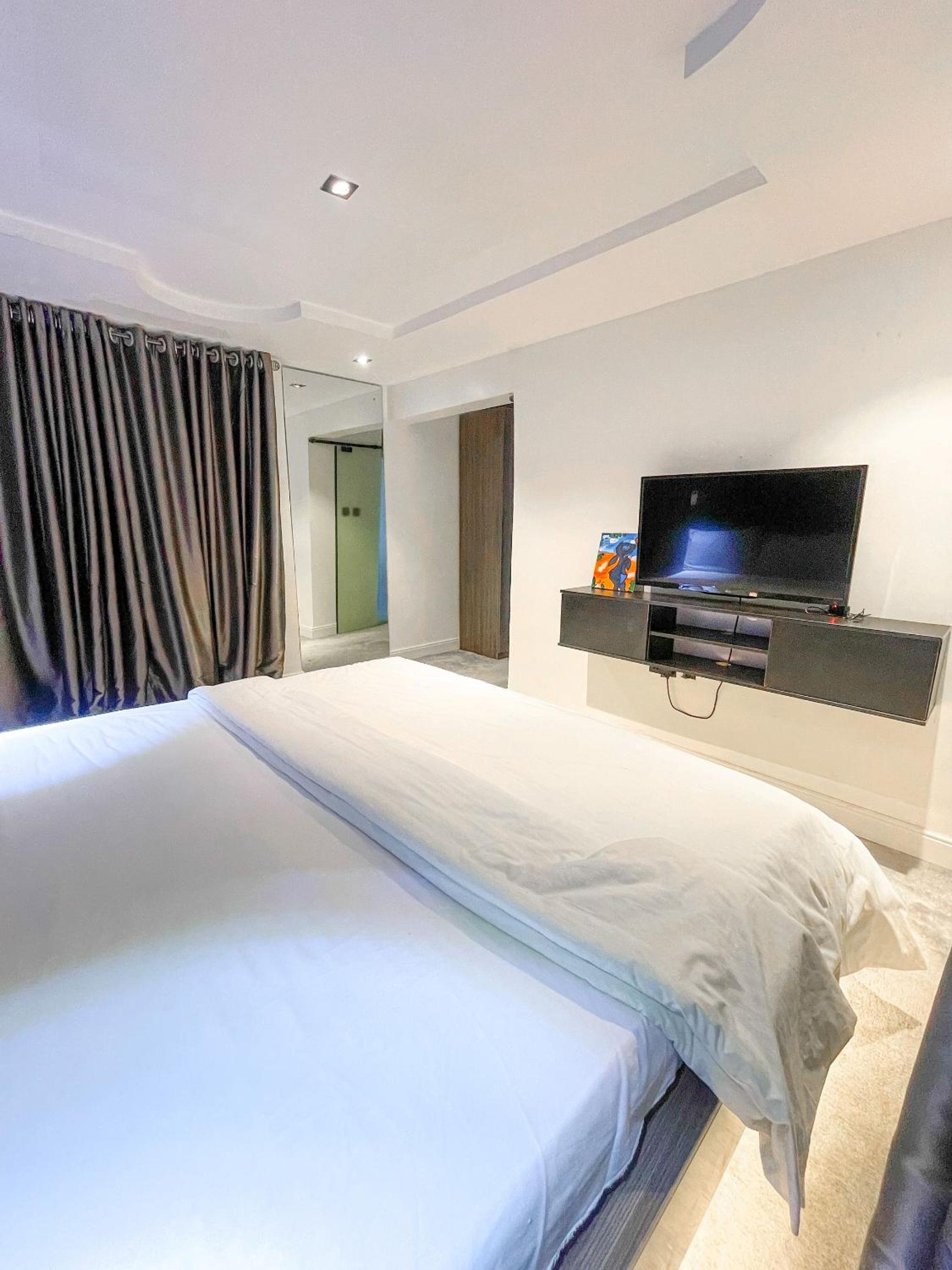Peaceful Abuja Retreat - 1 Bedroom Private Apartment