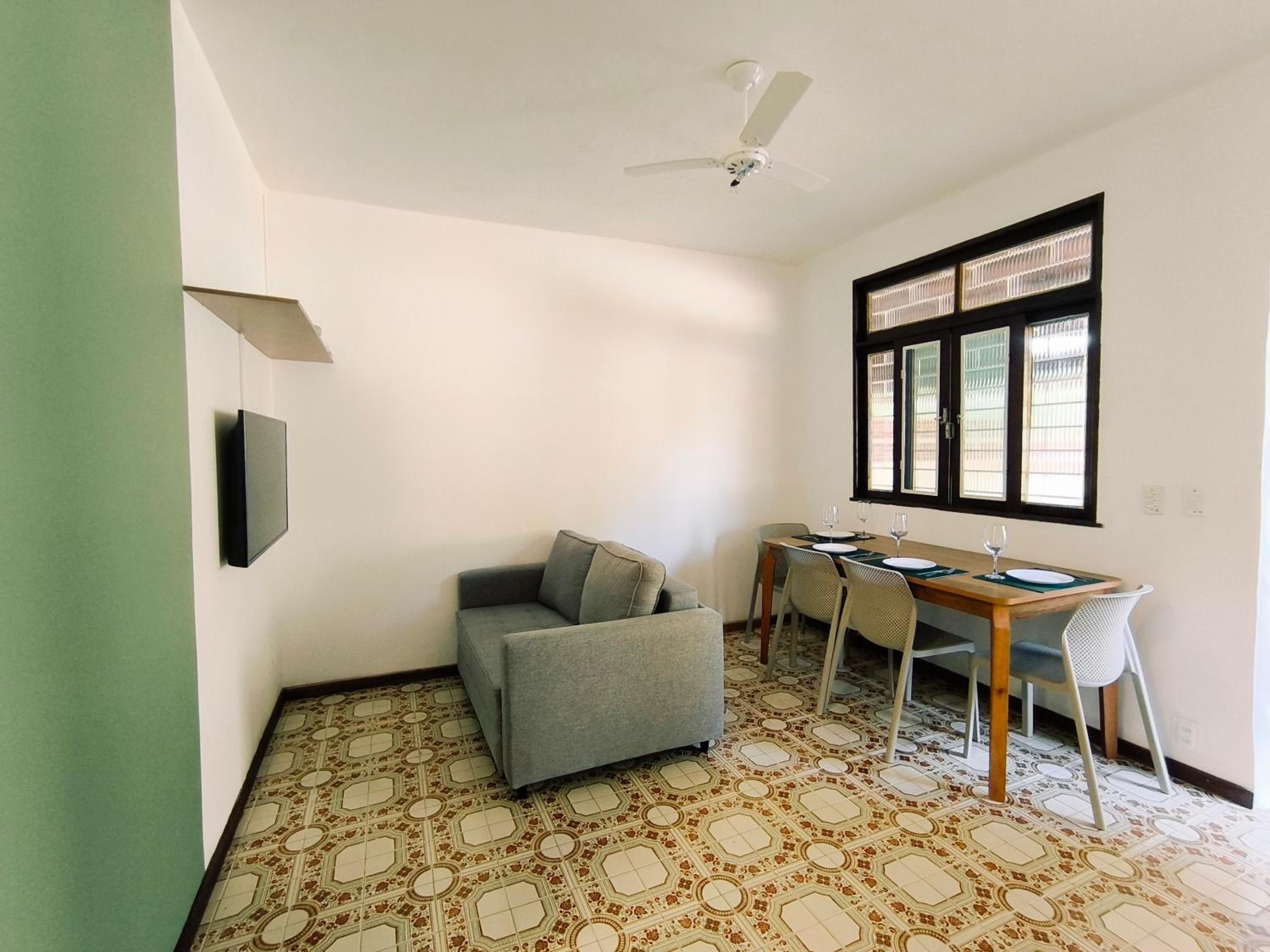 Paquetá: 2 quartos - AC , Wi-Fi e Churrasqueira!