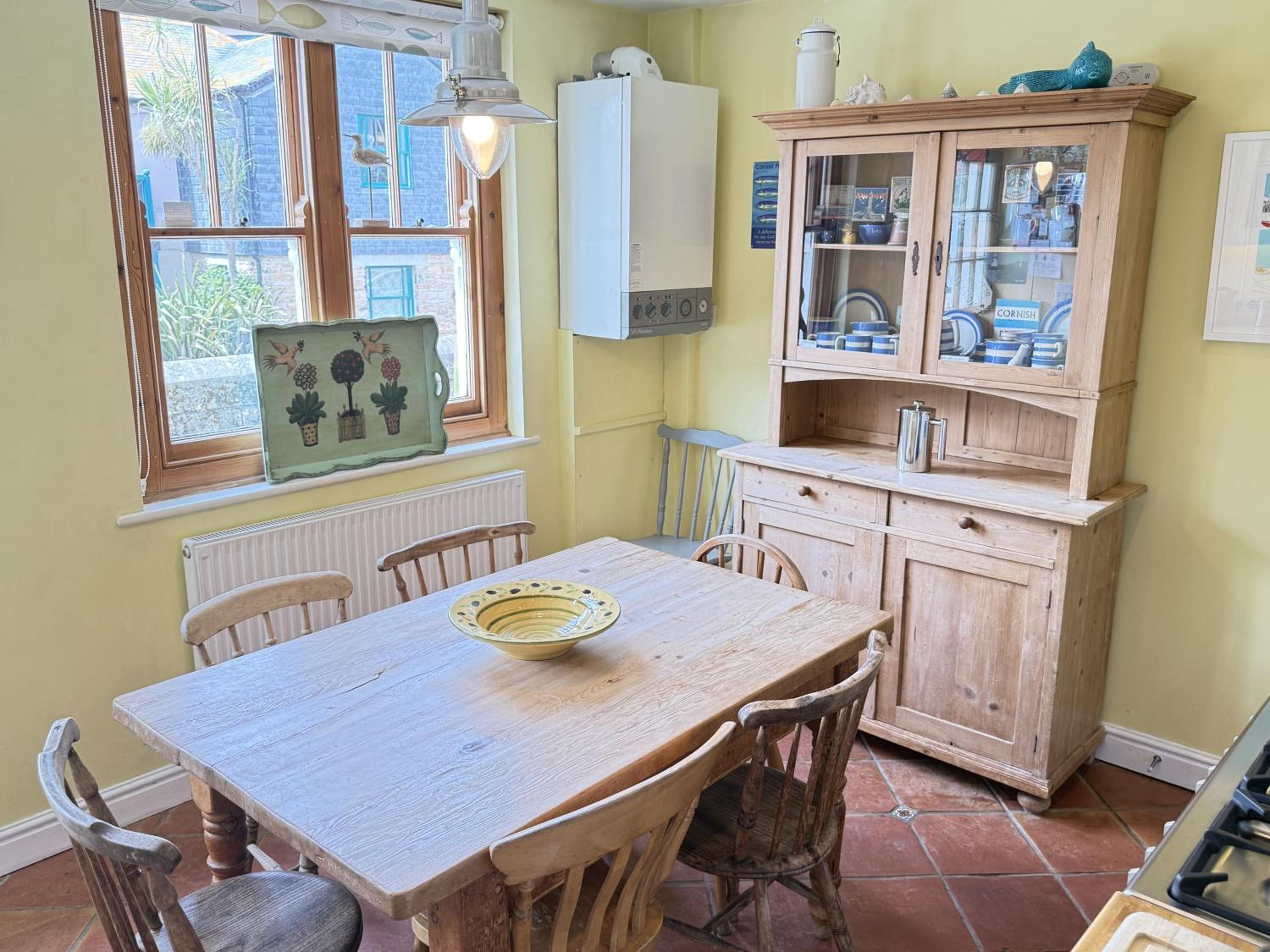 Seabreeze in the heart of St Ives, minutes from Harbour & Beaches
