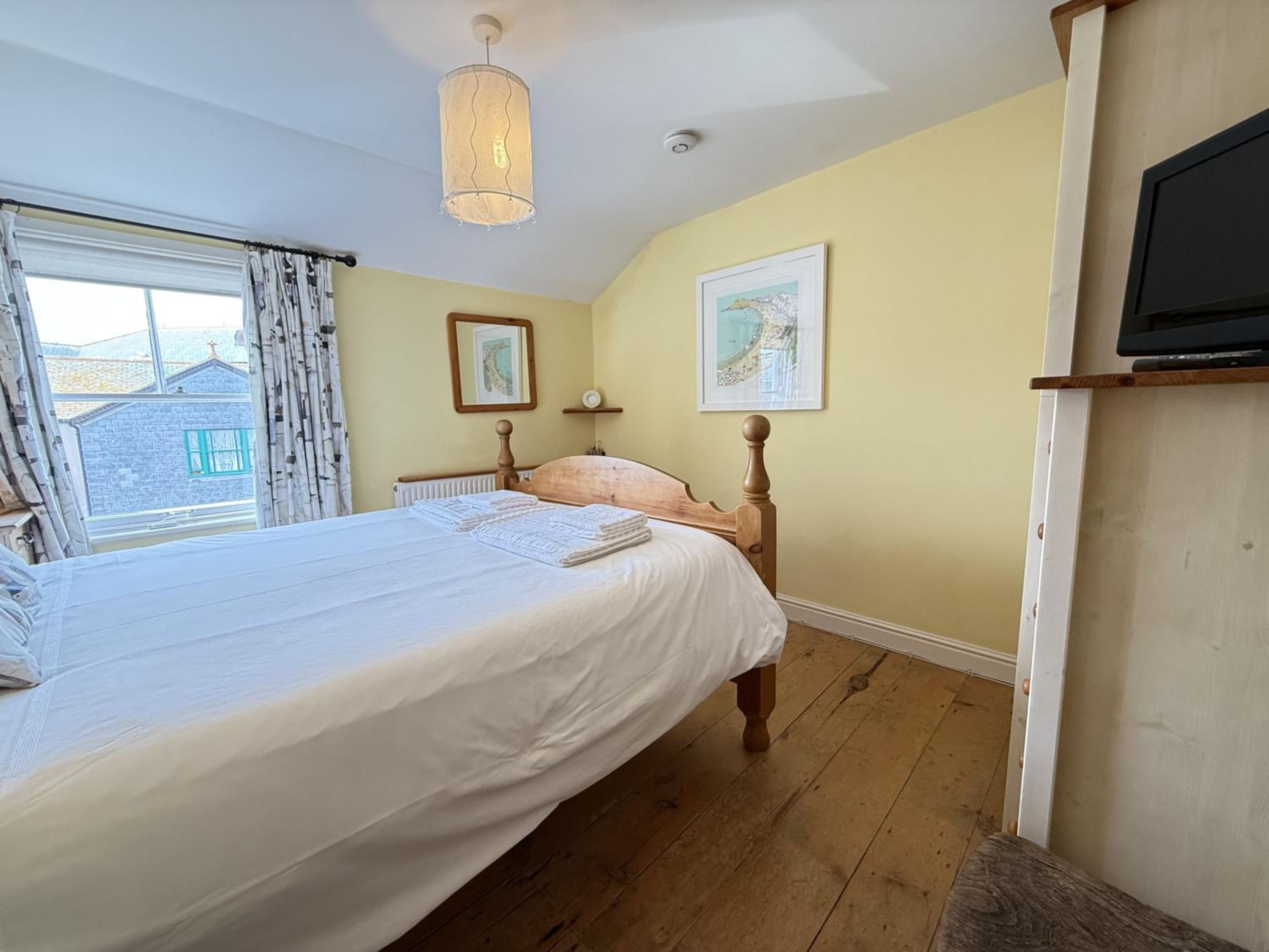 Seabreeze in the heart of St Ives, minutes from Harbour & Beaches