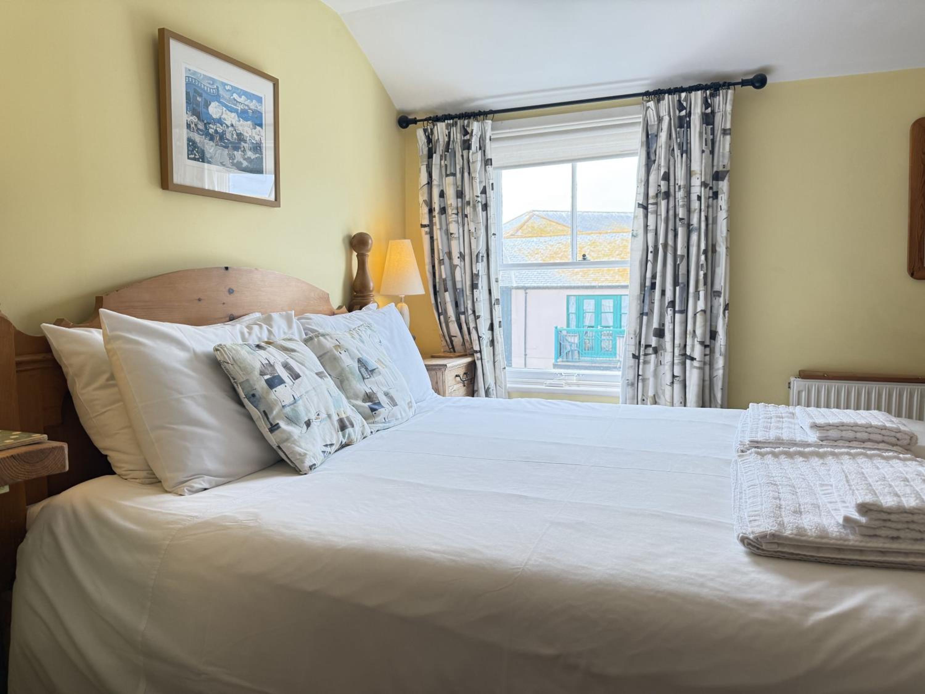 Seabreeze in the heart of St Ives, minutes from Harbour & Beaches