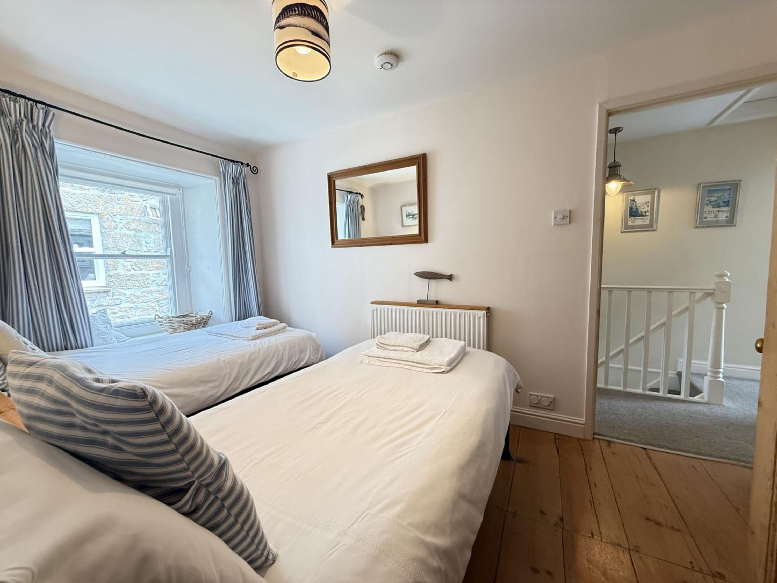 Seabreeze in the heart of St Ives, minutes from Harbour & Beaches