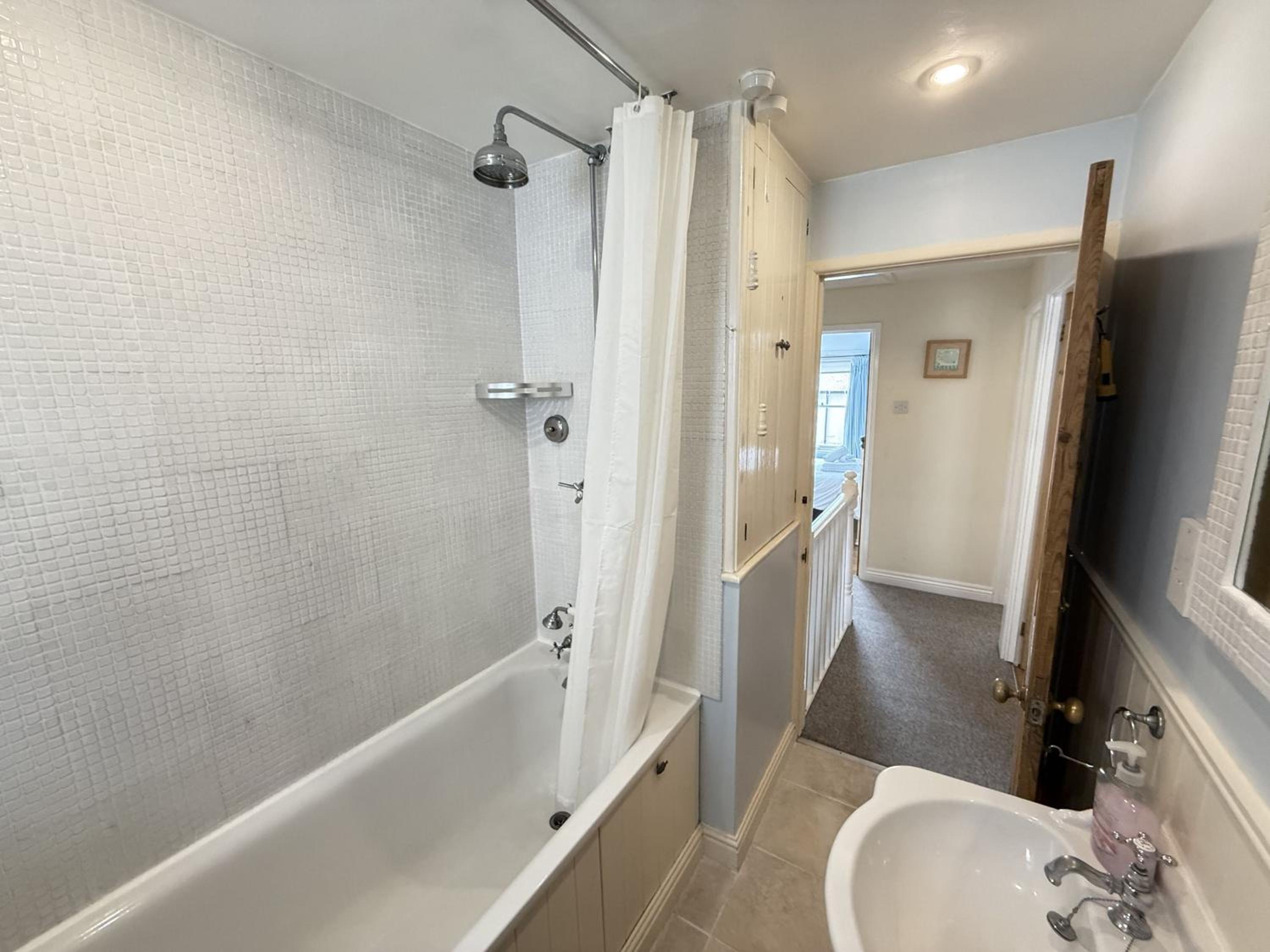 Seabreeze in the heart of St Ives, minutes from Harbour & Beaches