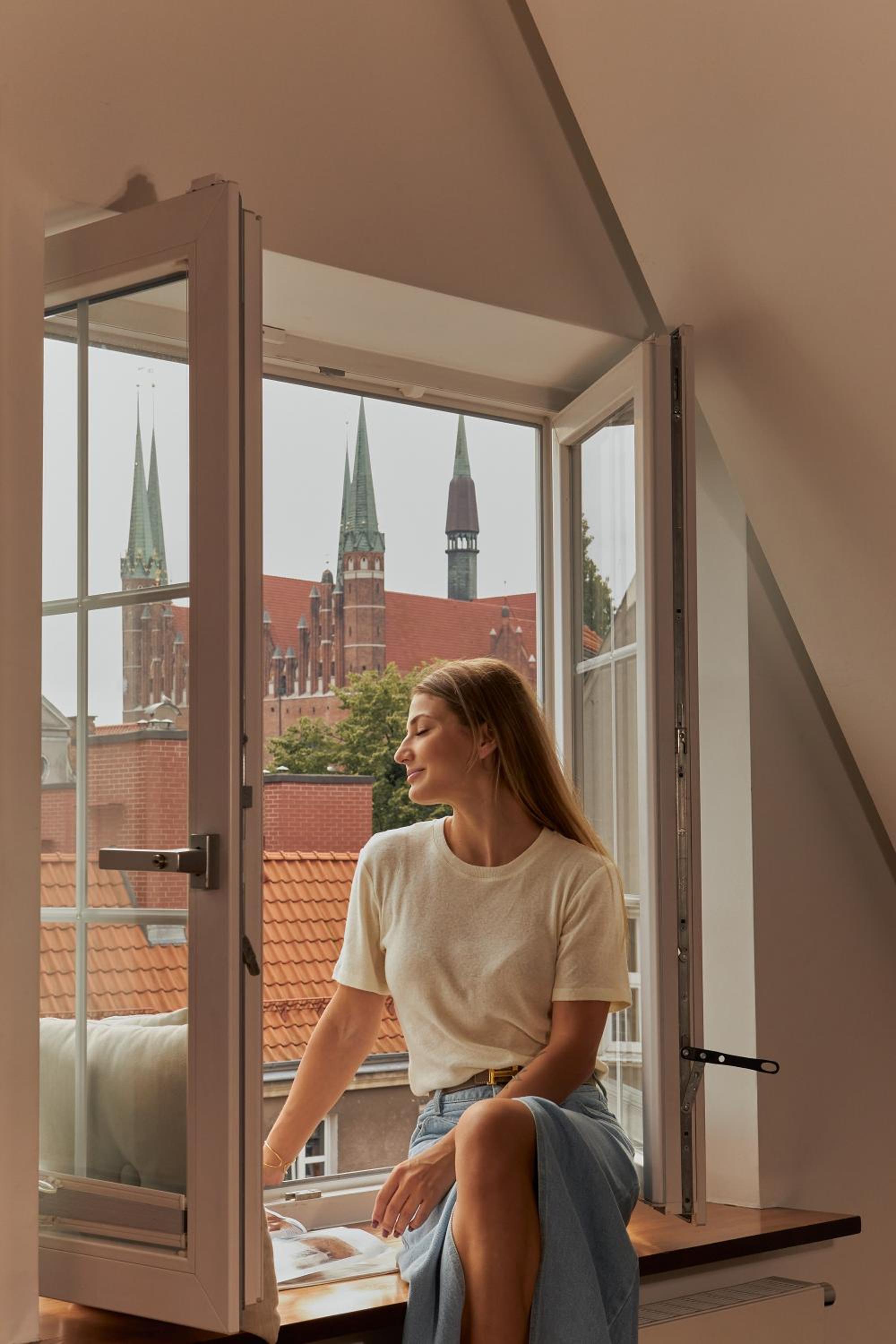 3-level apartment with a view of St Mary's Basilica by Downtown Apartments