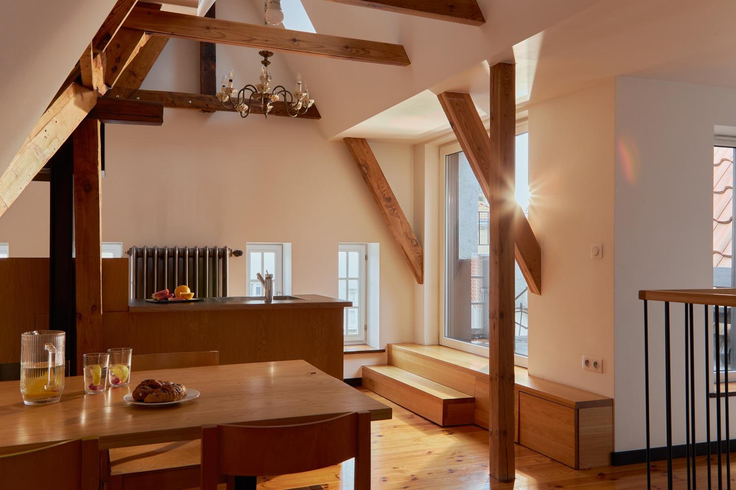 3-level apartment with a view of St Mary's Basilica by Downtown Apartments