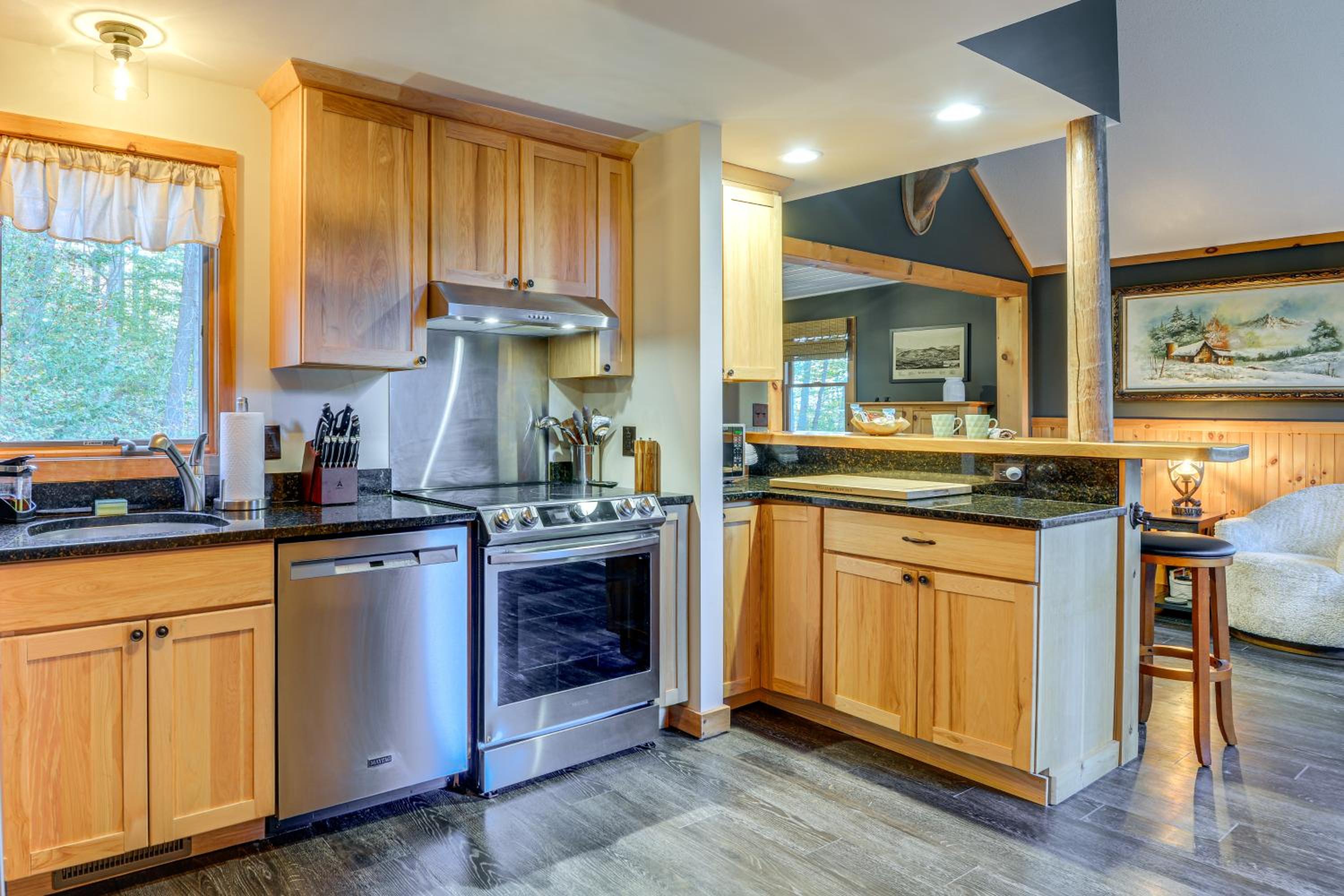 Hike, Ski and Relax Renovated Retreat in Wilmington