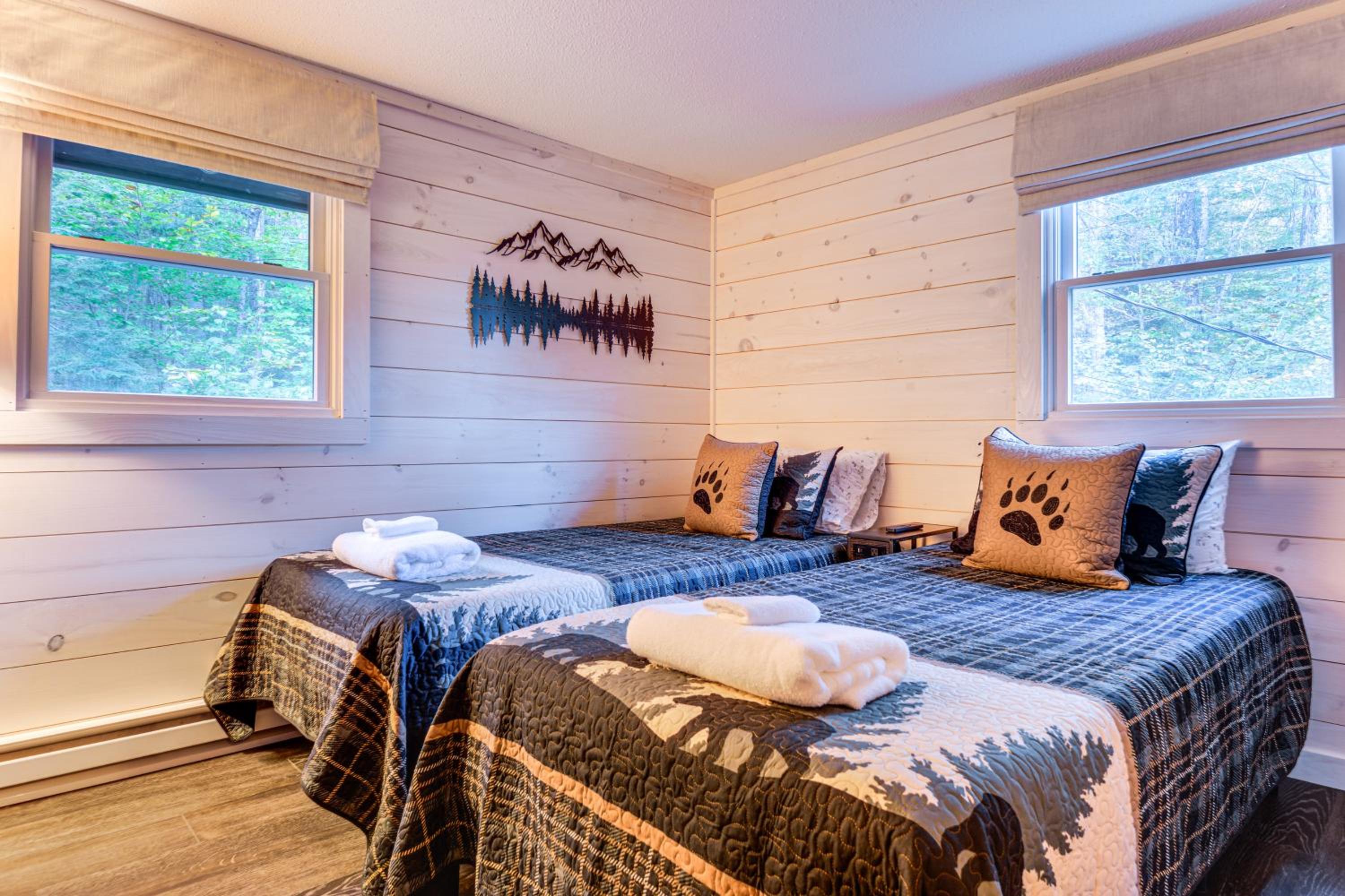 Hike, Ski and Relax Renovated Retreat in Wilmington