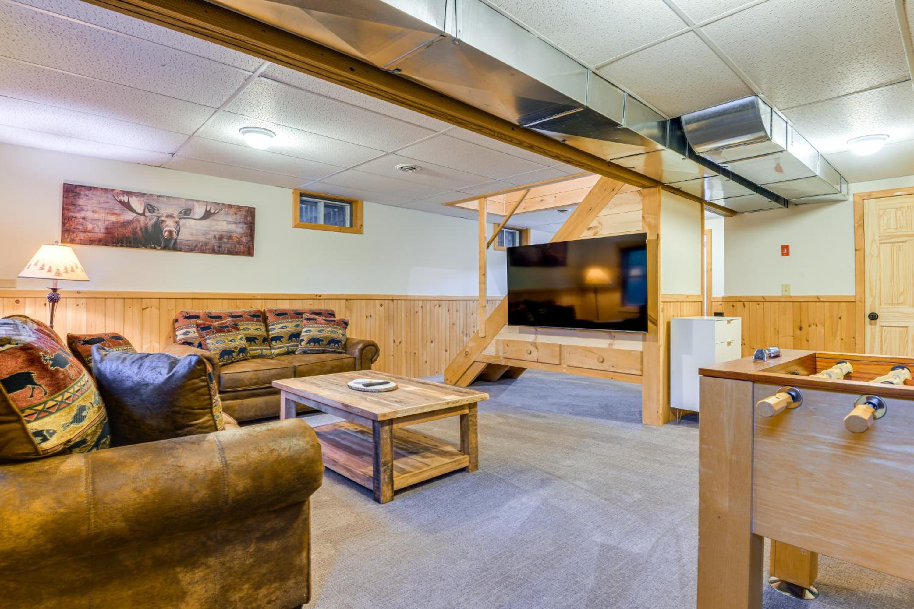 Hike, Ski and Relax Renovated Retreat in Wilmington
