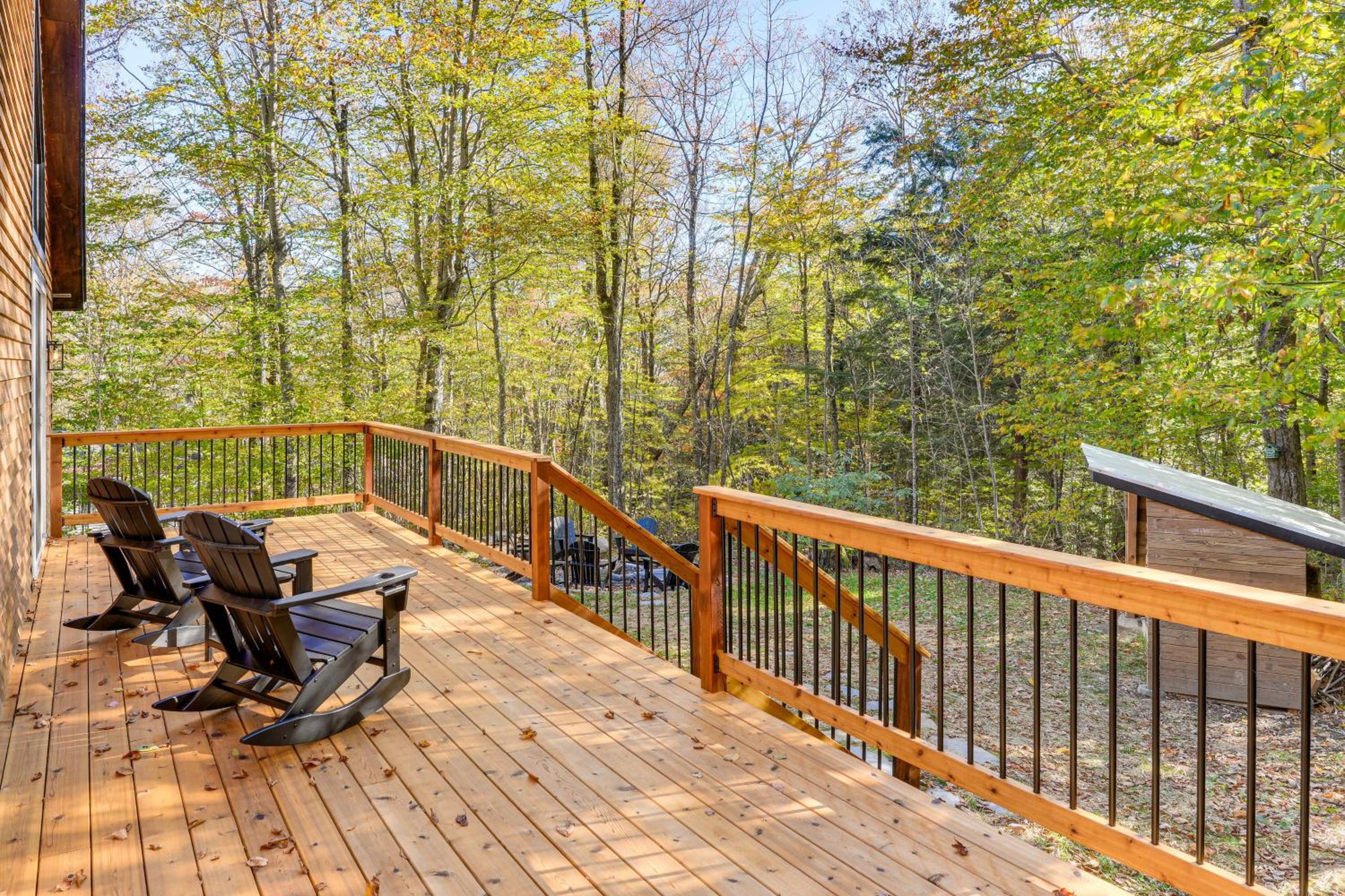 Hike, Ski and Relax Renovated Retreat in Wilmington