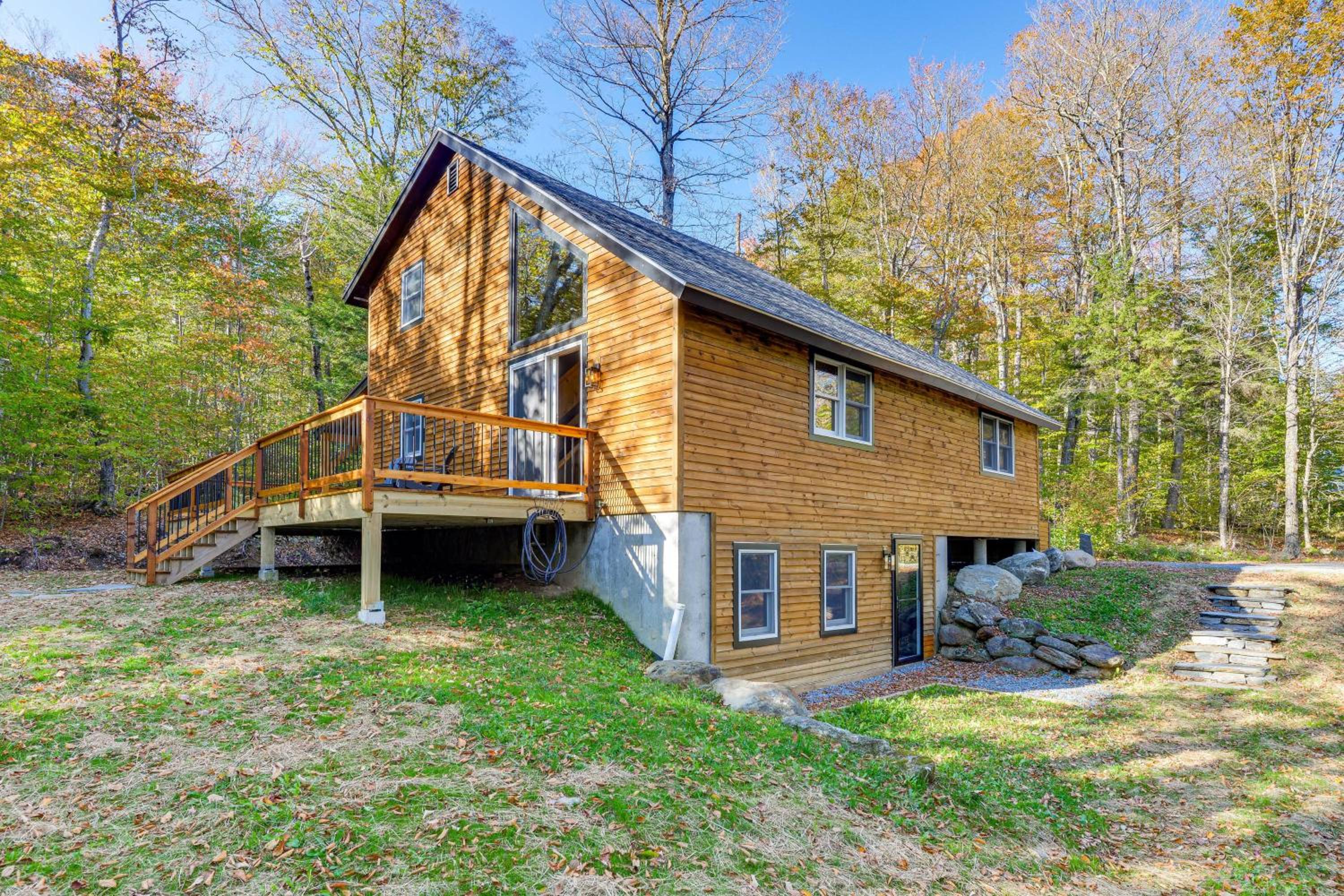 Hike, Ski and Relax Renovated Retreat in Wilmington