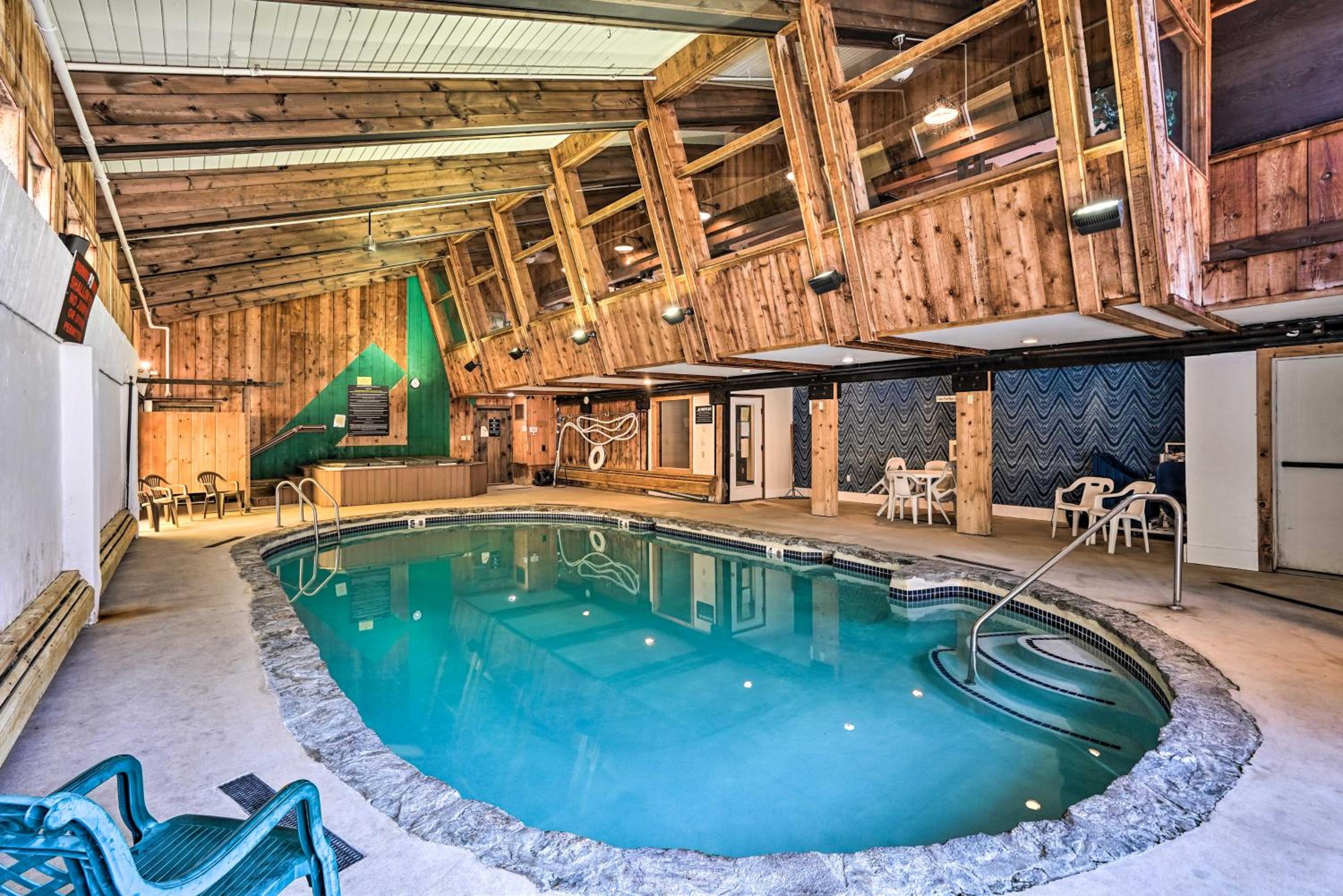 Hike, Ski and Relax Renovated Retreat in Wilmington